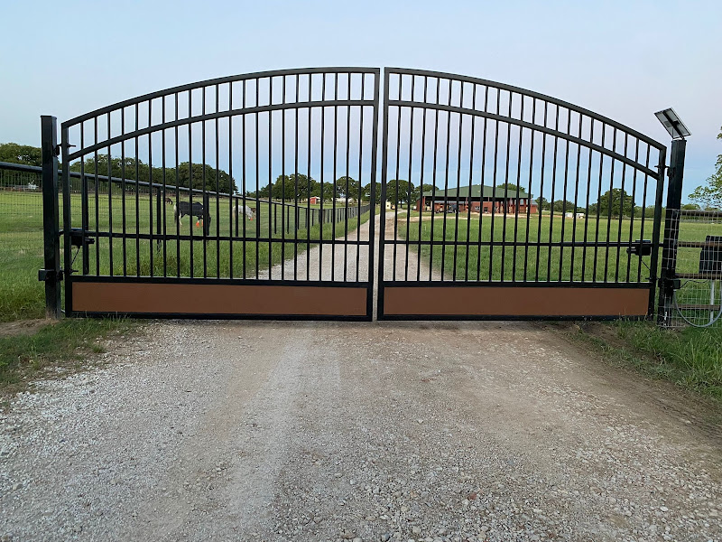 Everlast Gates & Fence