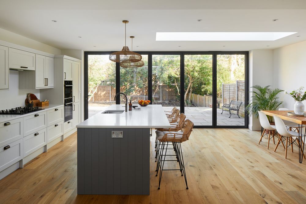 Alumiglass and Windows LLC