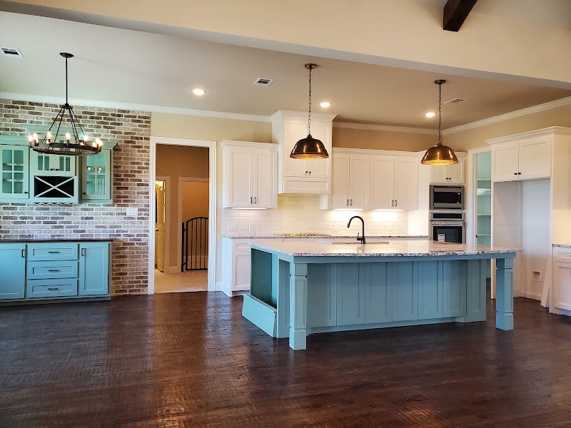 Floor & Decor