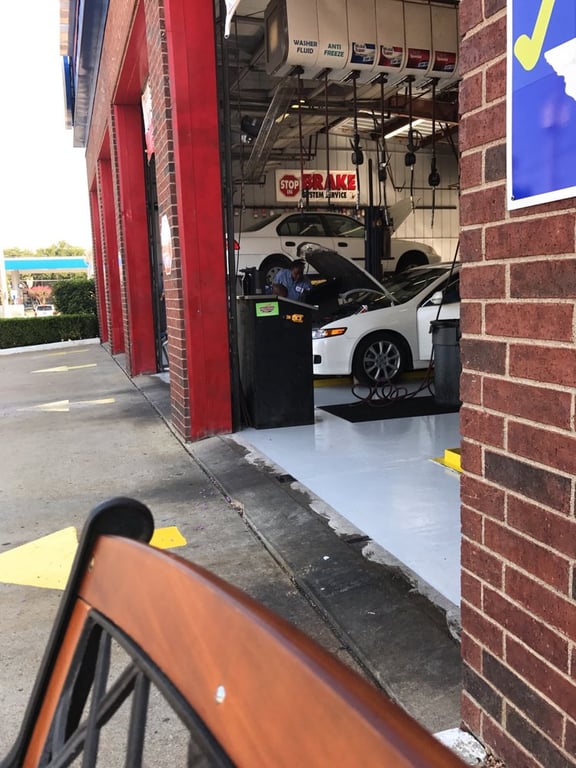 SpeeDee Oil Change & Auto Service