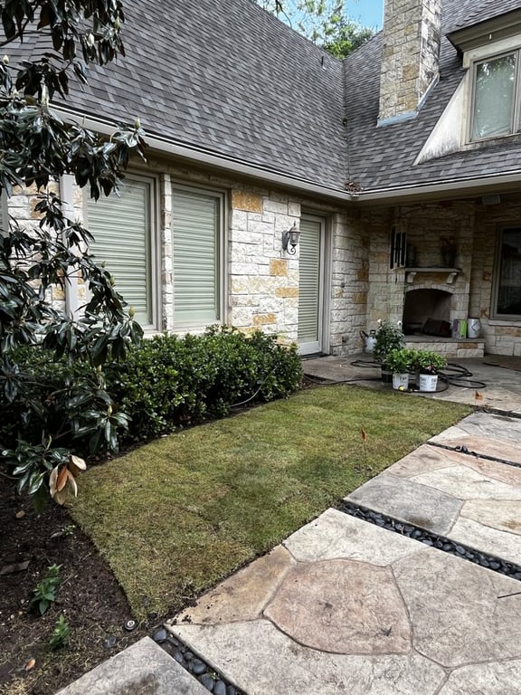 River Oaks Landscaping