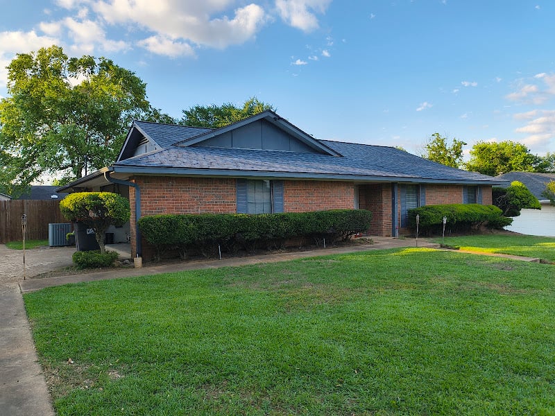Qualis Roofing & Construction