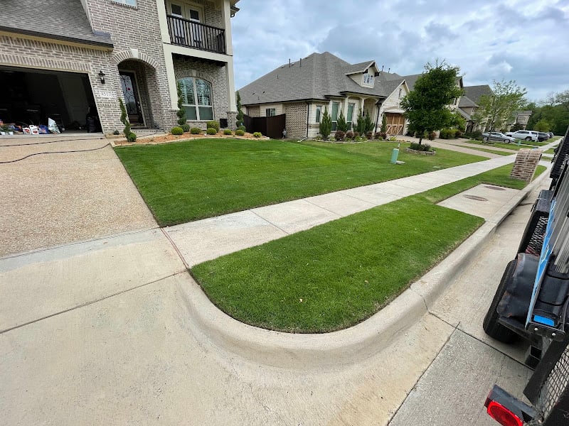 Extensive Lawn and Landscape LLC