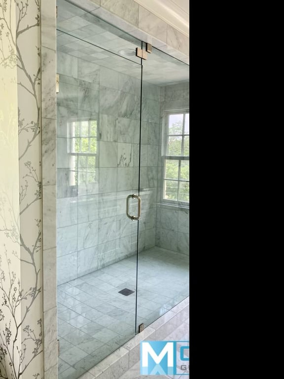 Molina Glass & Mirrors