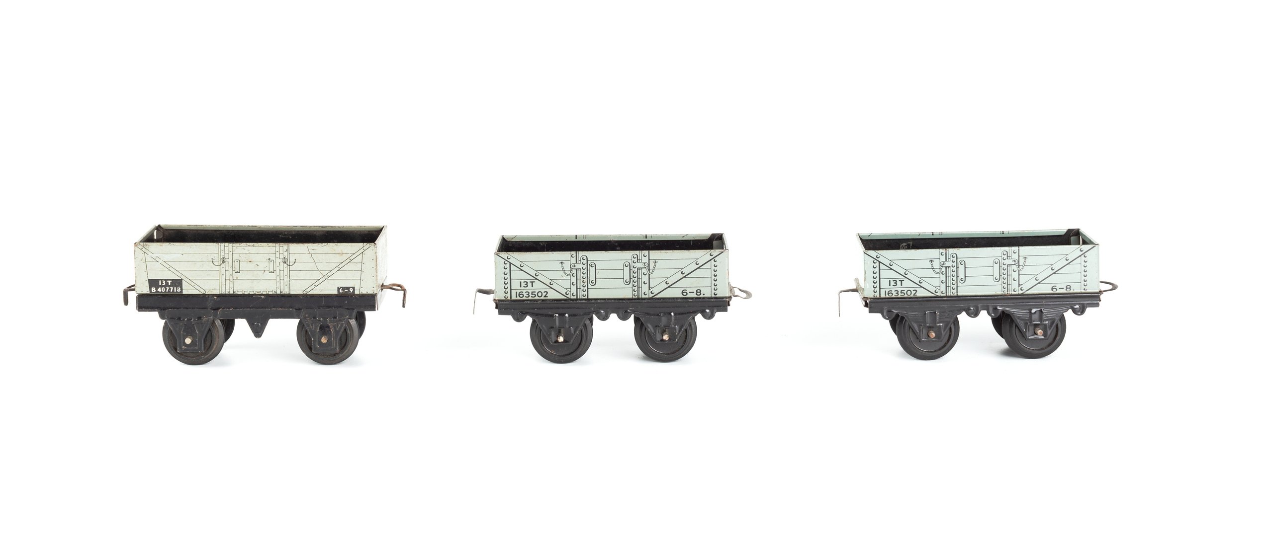 Hornby railway carriages and wagons by Meccano