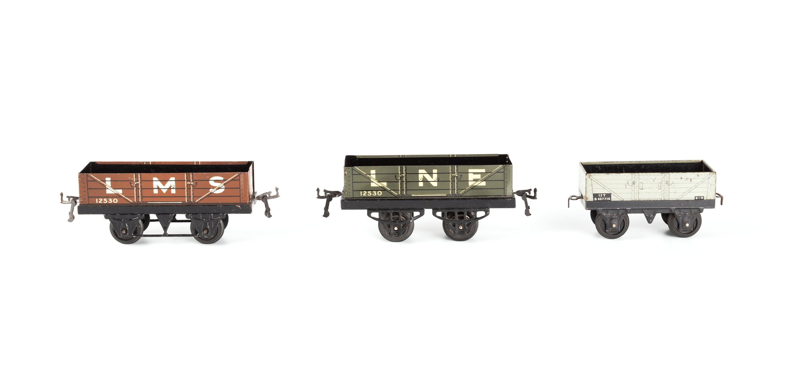 Hornby railway carriages and wagons by Meccano