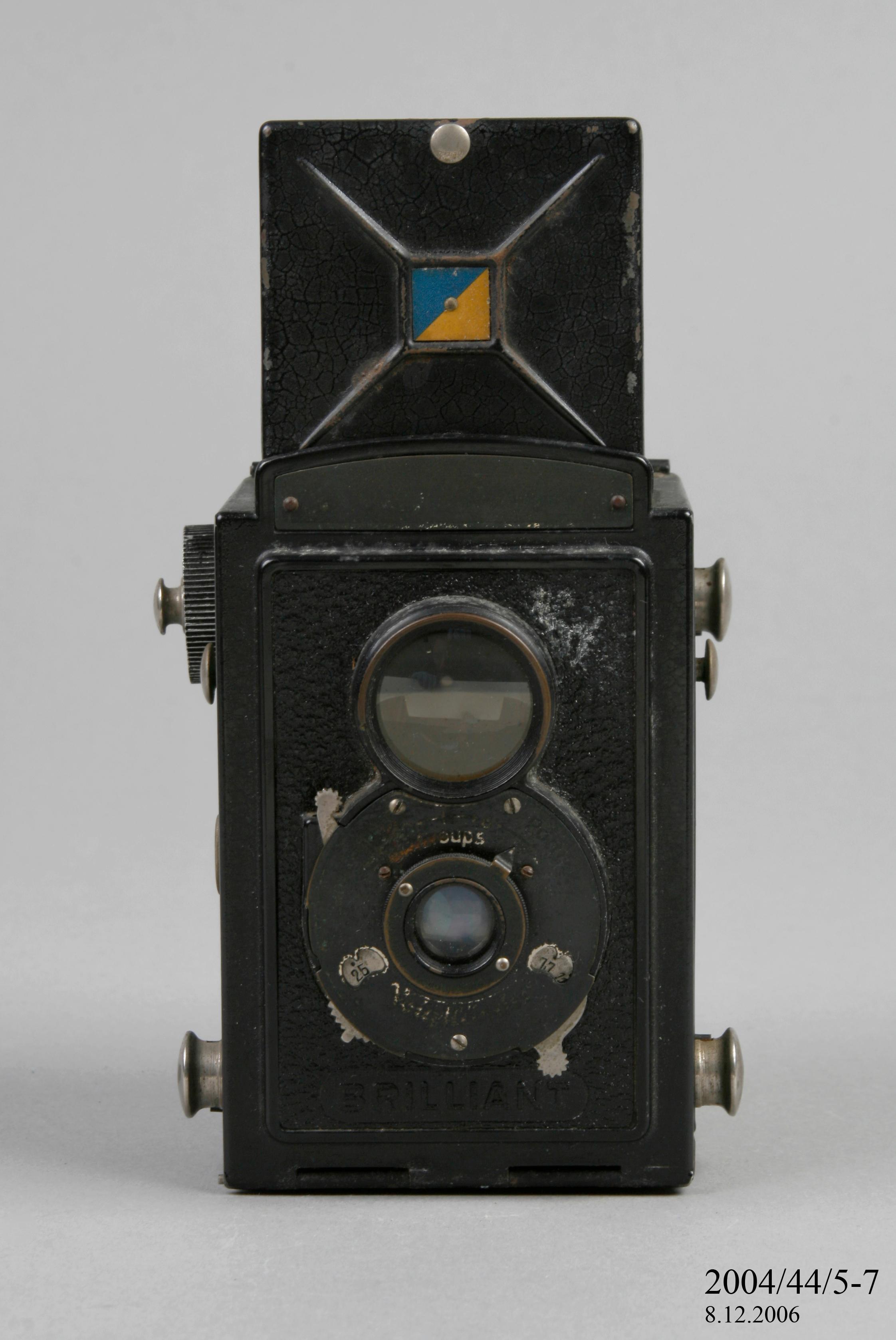 Powerhouse Collection - A Brilliant box camera made by Voigtlander