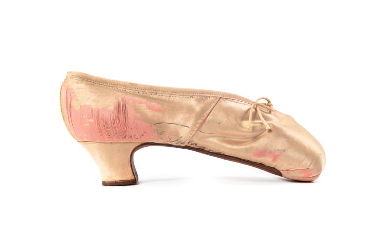 Ballet shoe worn by Annette Kellerman