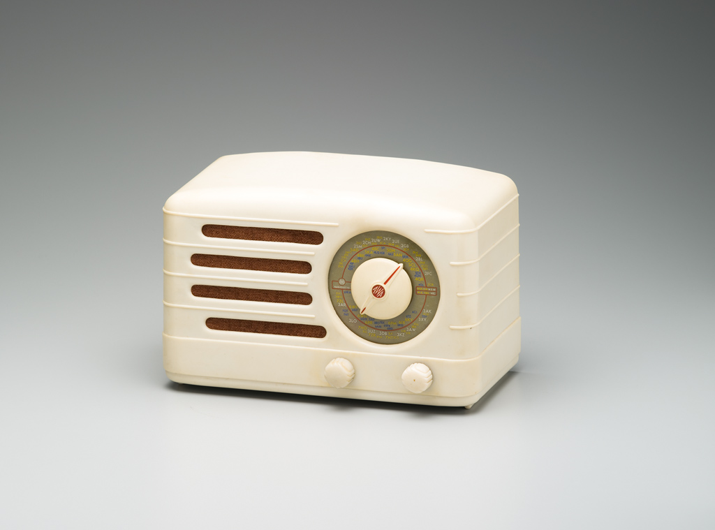 Bakelite radio by AWA