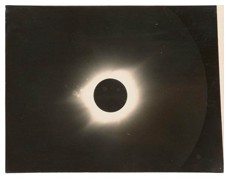 Photograph of total solar eclipse