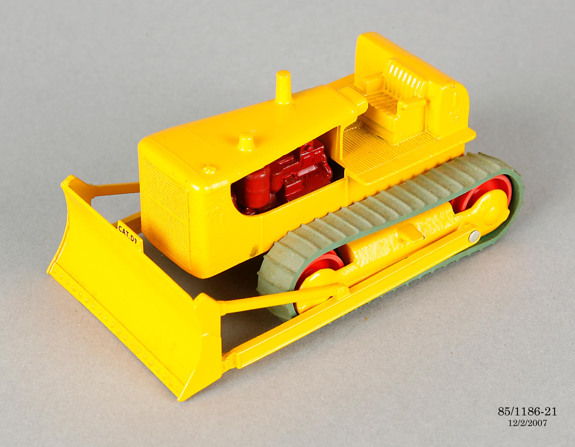 Caterpillar hotsell toy bulldozer