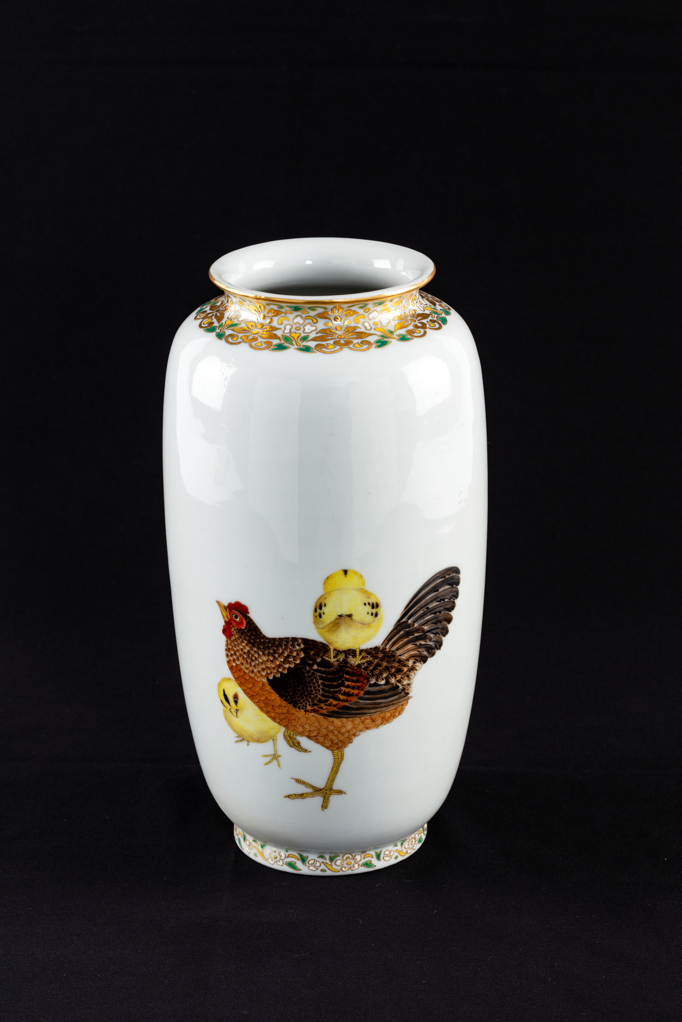 Vase painted by Soga Tokumaru in Japan