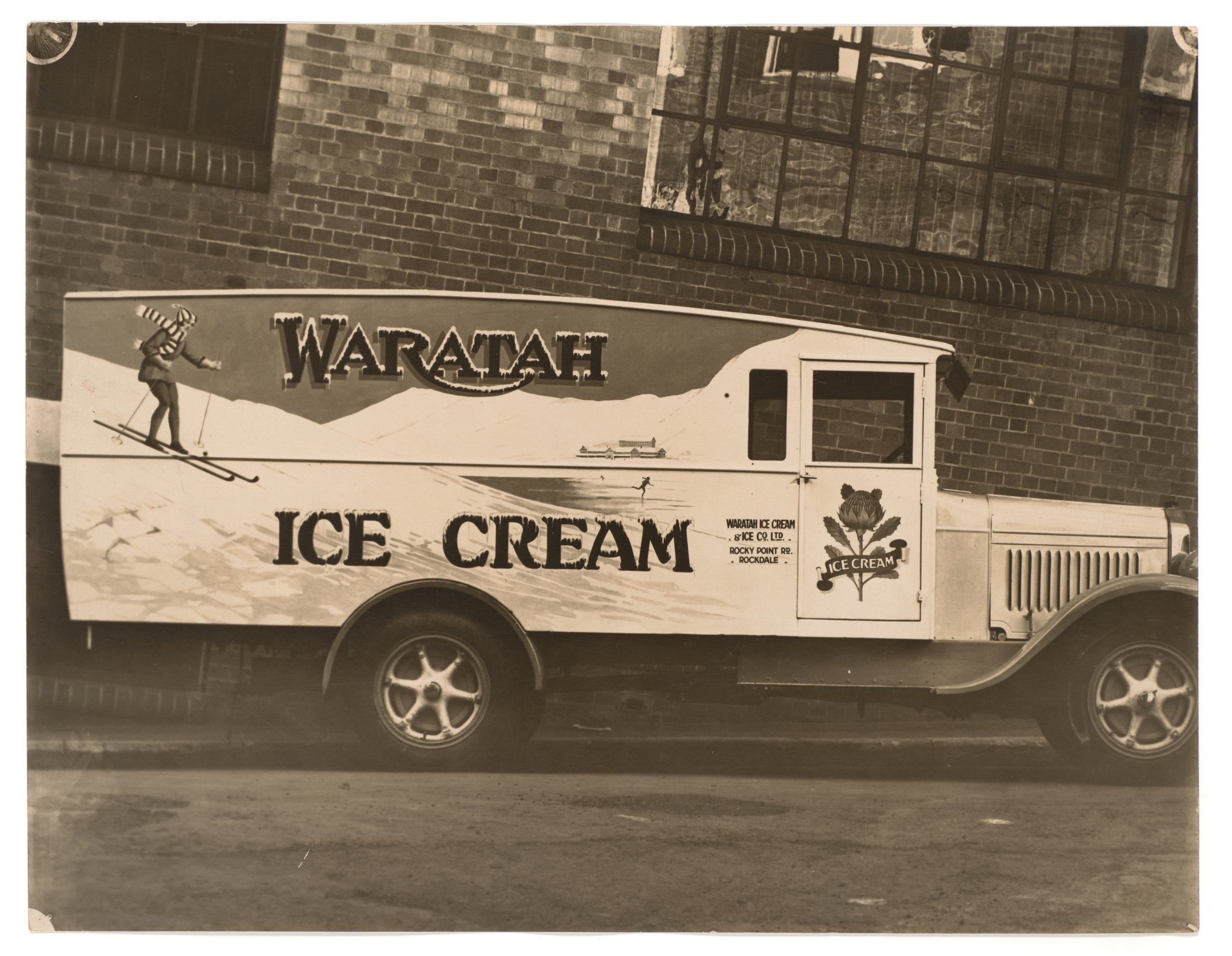 Photograph of Waratah Ice Cream & Ice Co Ltd delivery van