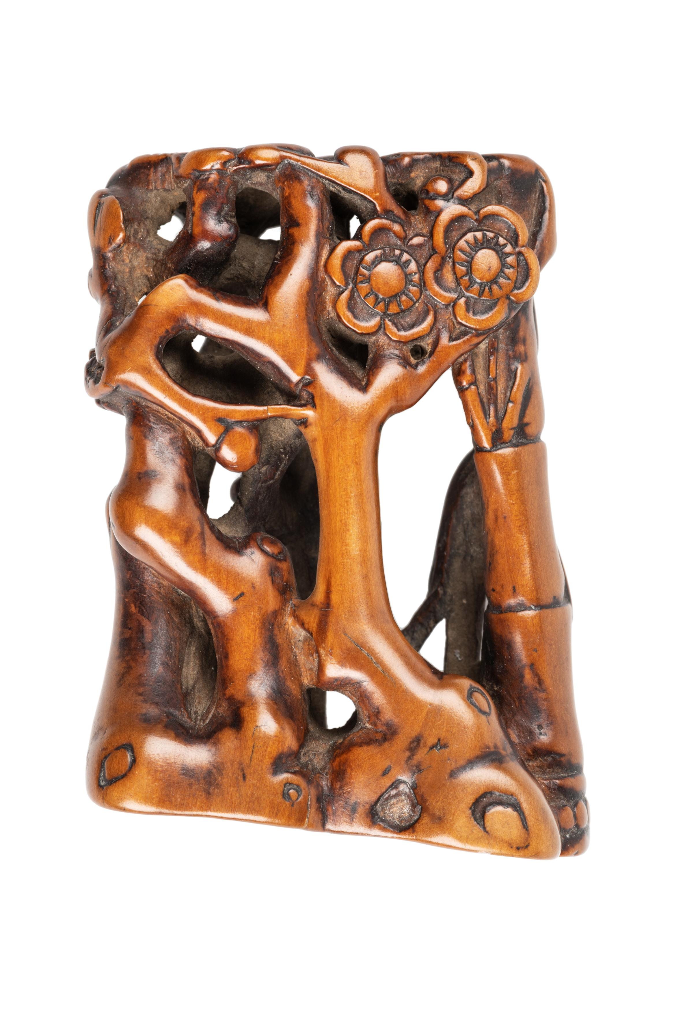 Powerhouse Collection - Carved wooden toggle made in China, c