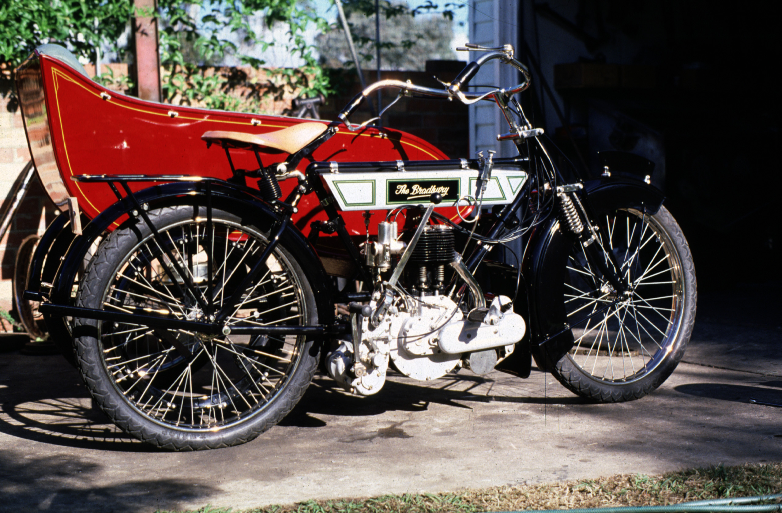 Bradbury motorcycle and sidecar, 1914