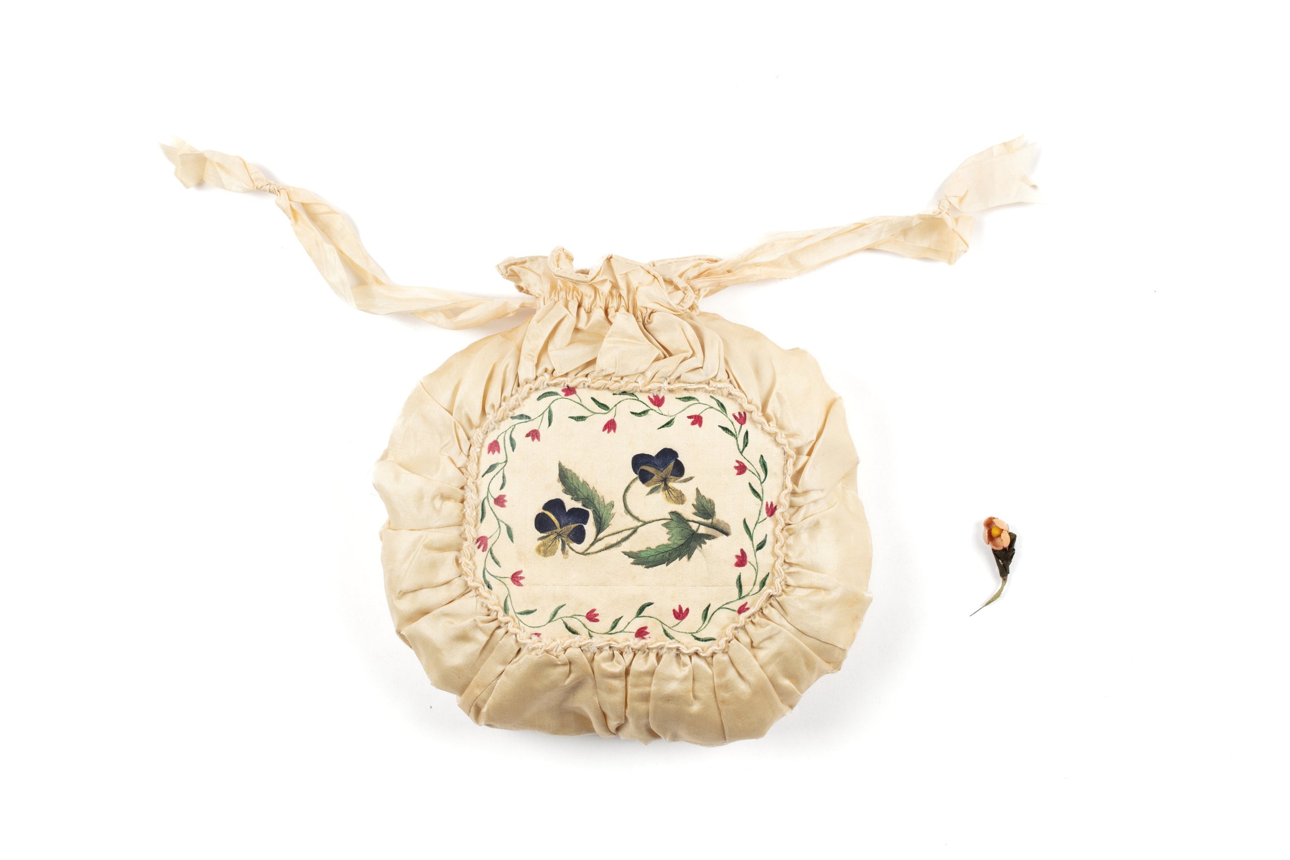 Drawstring purse used by Agnes Thompson at her wedding