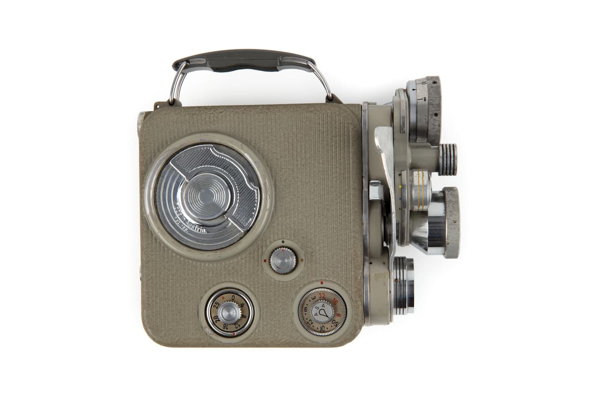 EUMIG C3R オーストリア製 8mm映画カメラ 三連ターレット式レンズ EUMIG C3R Three Turret St/8mm Cine Camera | eBay