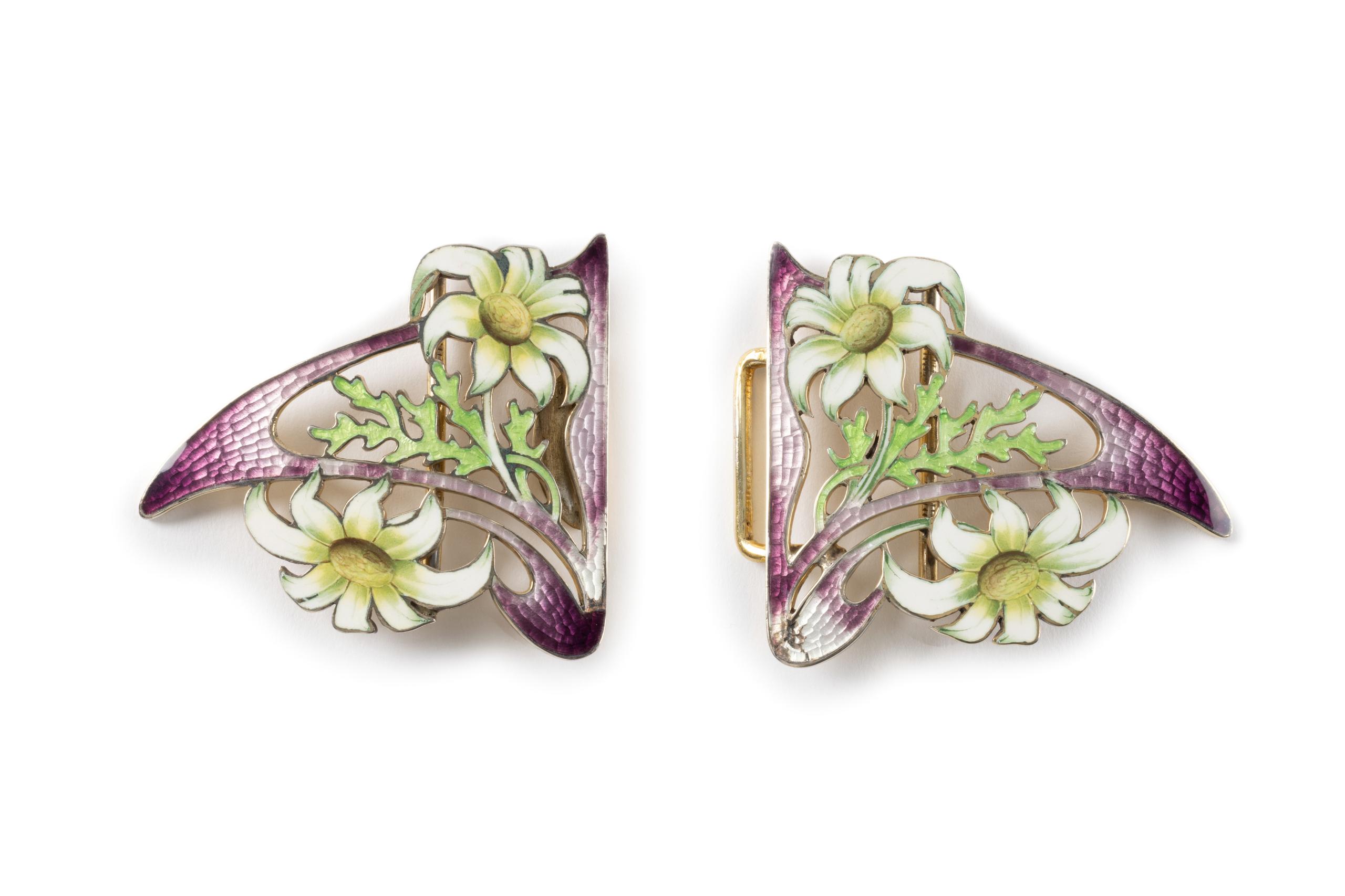 Powerhouse Collection - Belt buckle with flannel flower 