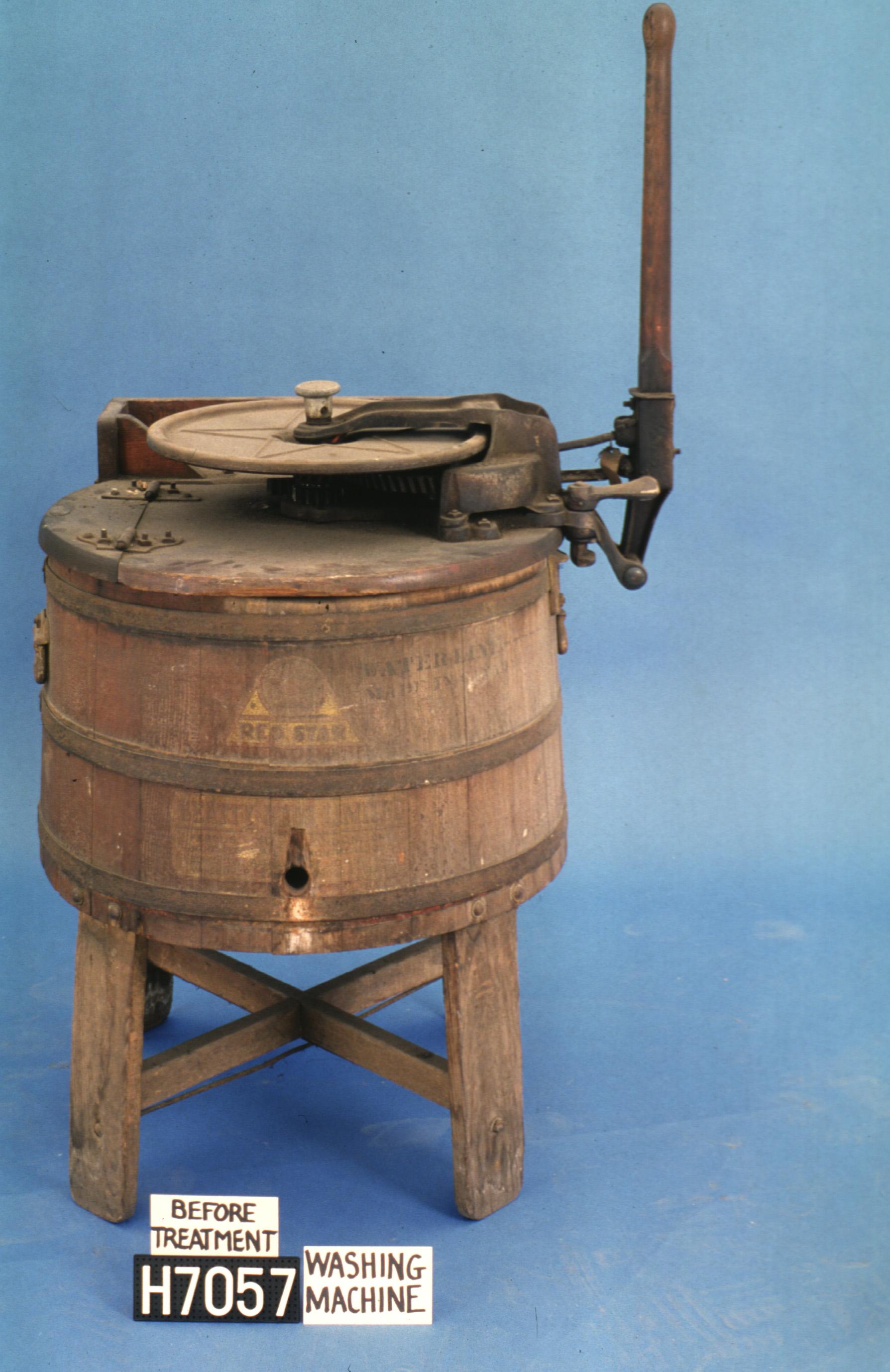 Red Star hand--operated washing machine made by Beatty Bros Ltd, Ontario, Canada, c.1924