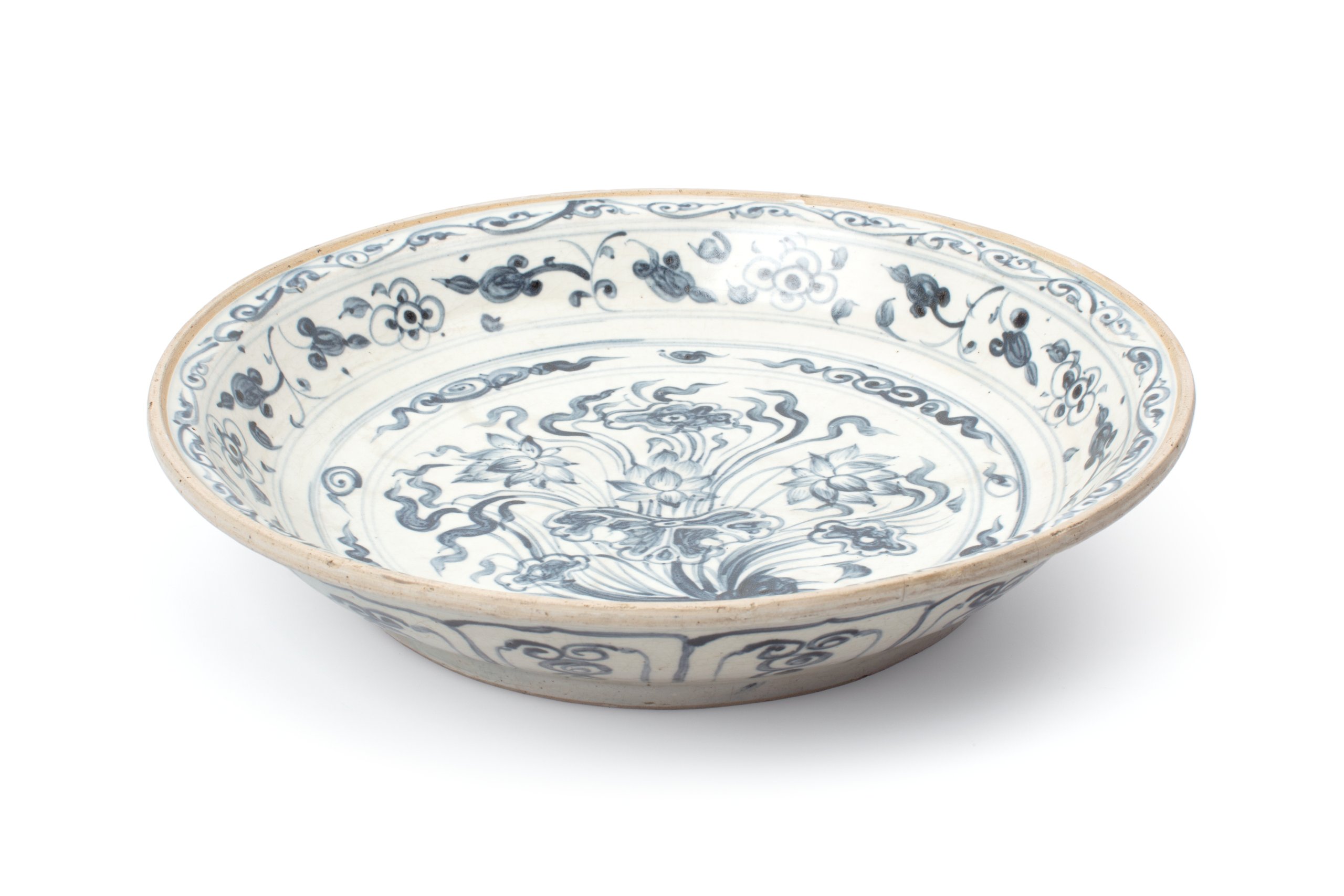 Annamese dish with floral design
