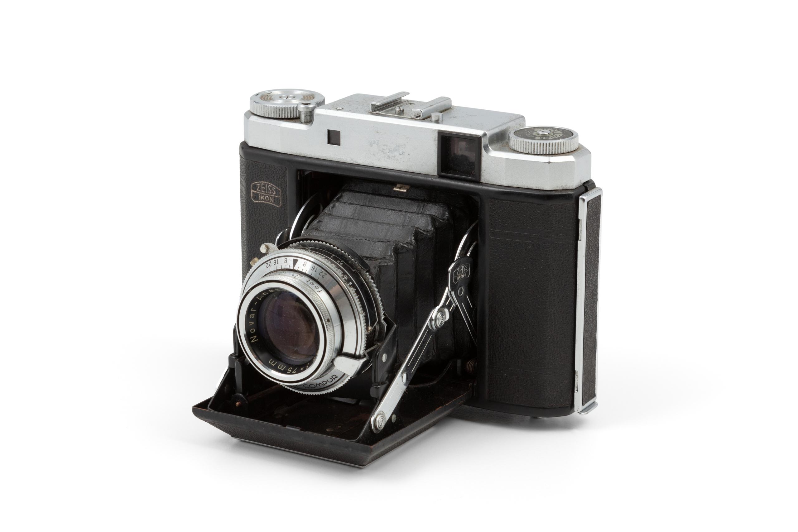Powerhouse Collection - A Super Ikonta III camera made by Zeiss