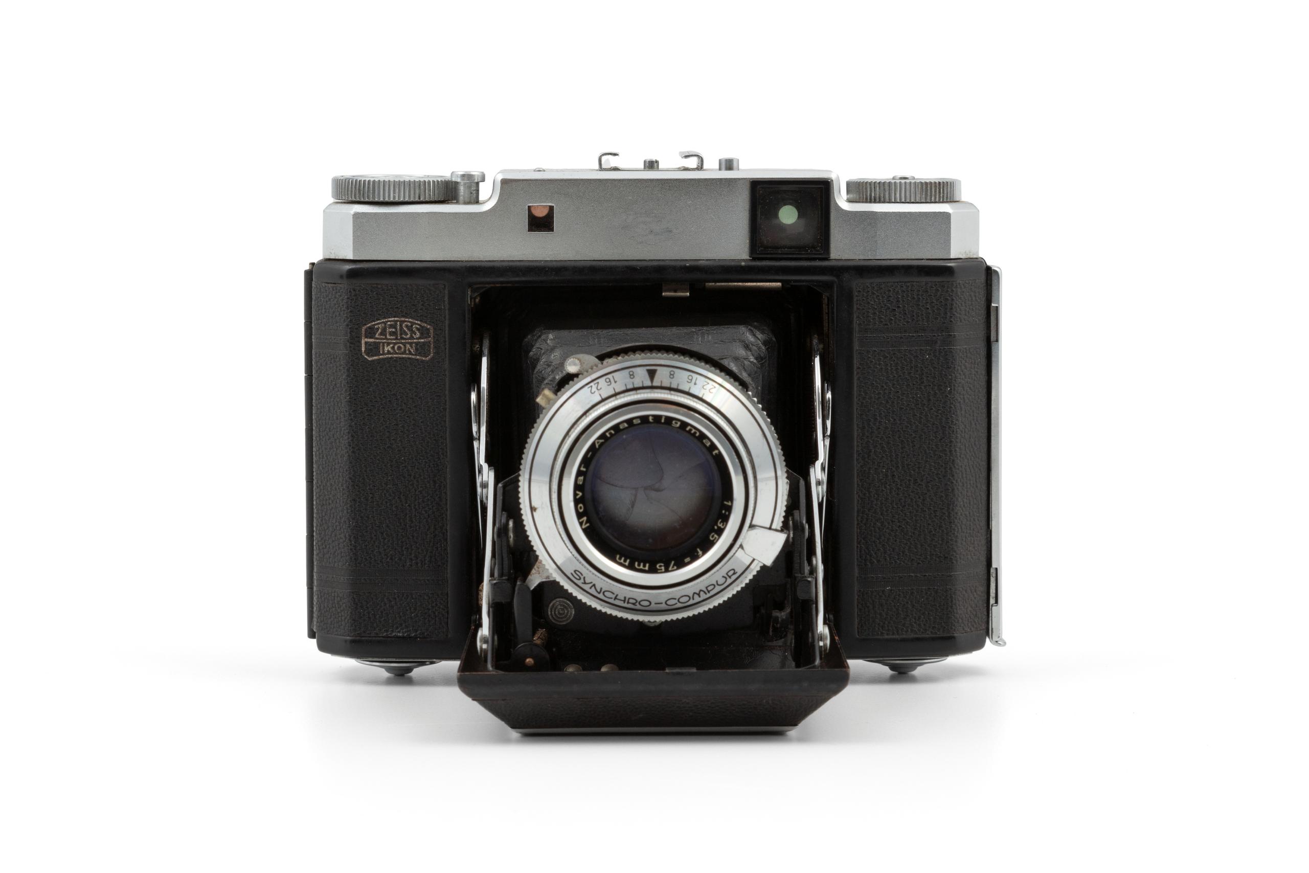 Powerhouse Collection - A Super Ikonta III camera made by Zeiss