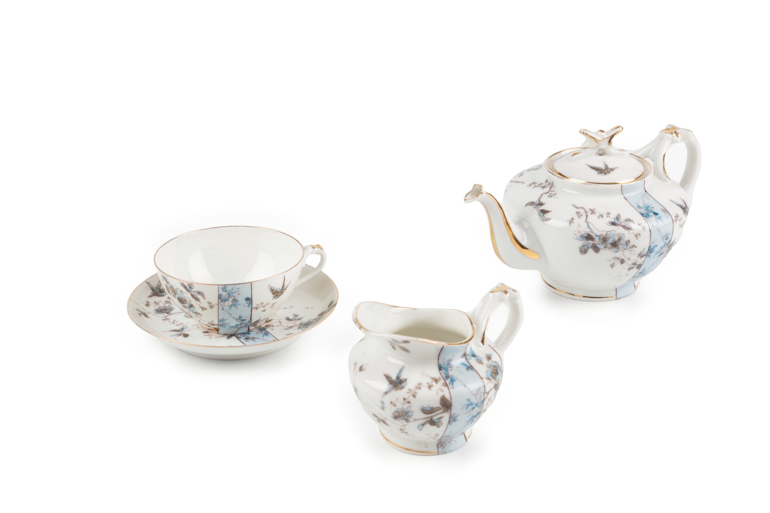 Porcelain tea service set used by the Wane family