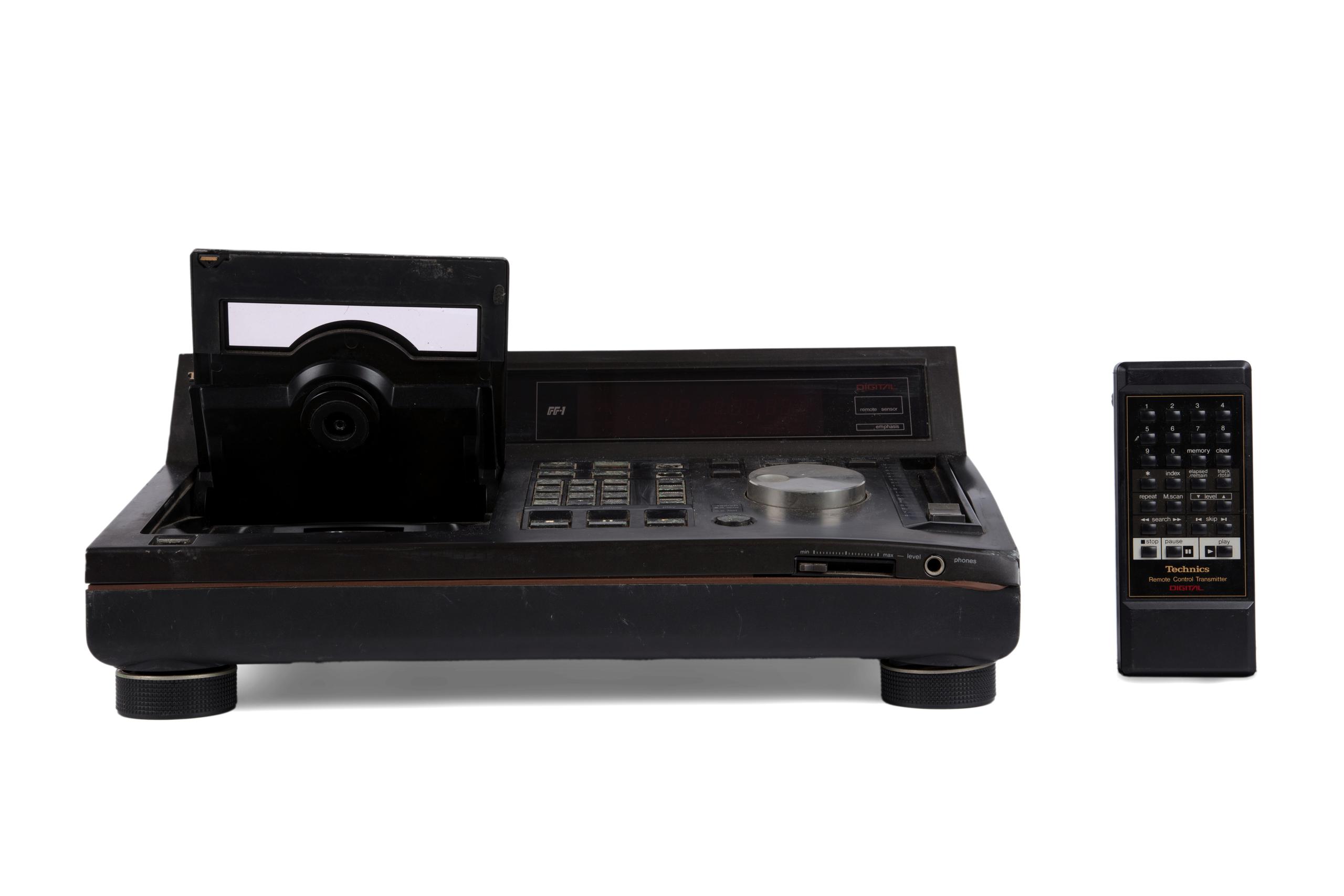 Powerhouse Collection - ⁨Technics SL-P1200 compact disc player⁩, 1986