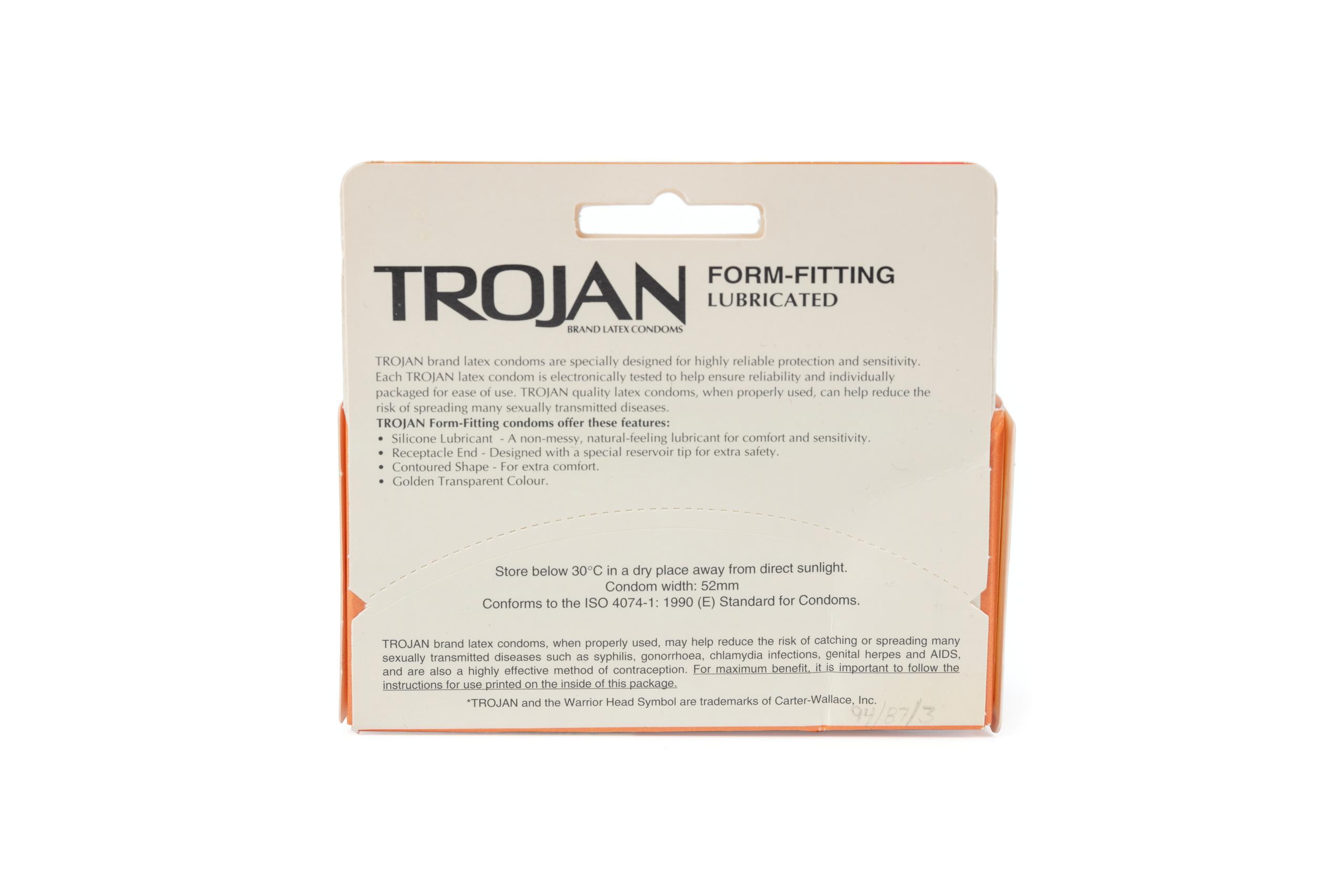 wominizer sex toy Trojan Sensitivity Bare Skin Lubricated, Latex Condoms - 3ct