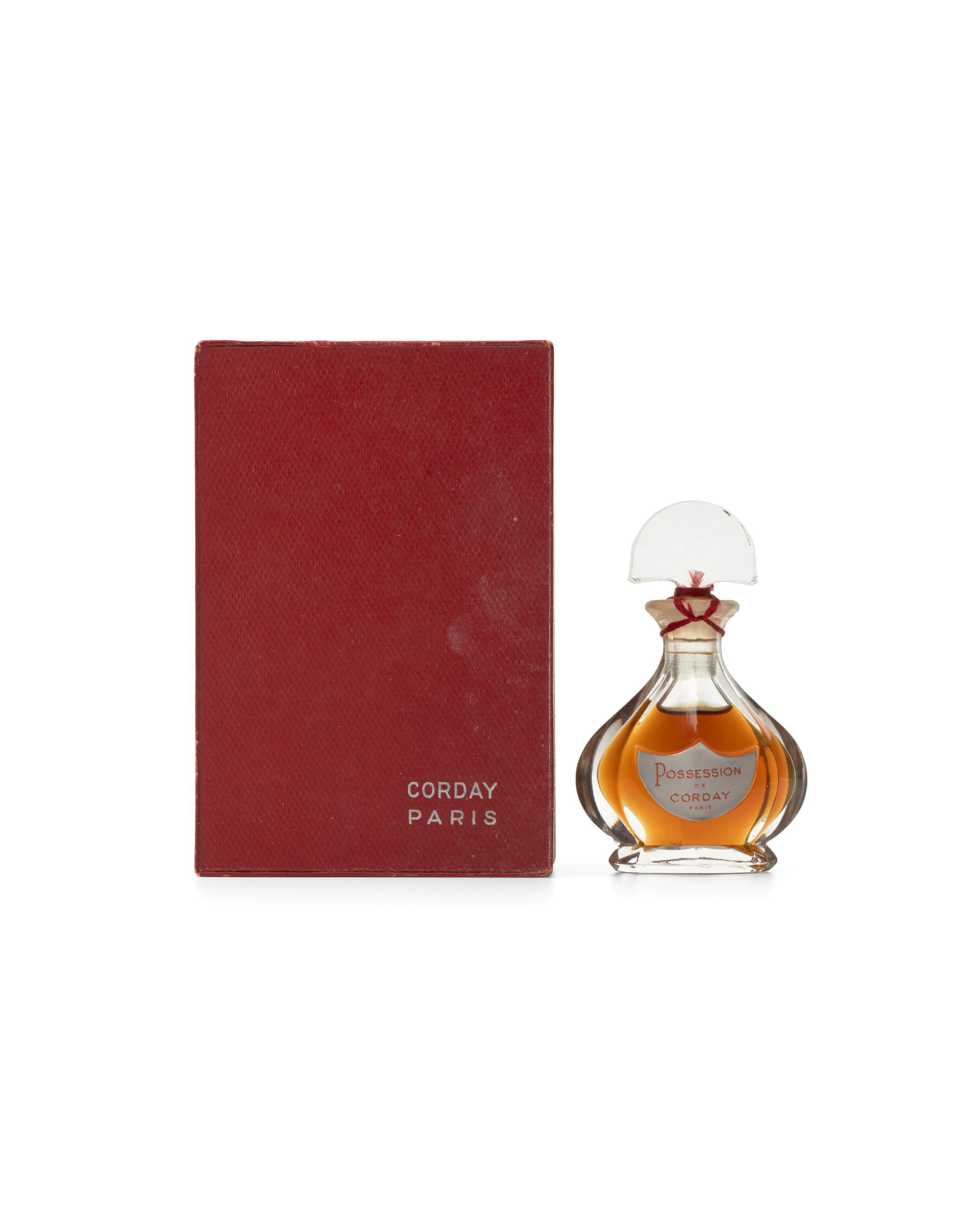 Powerhouse Collection - ⁨Bottle and box of Possession de Corday