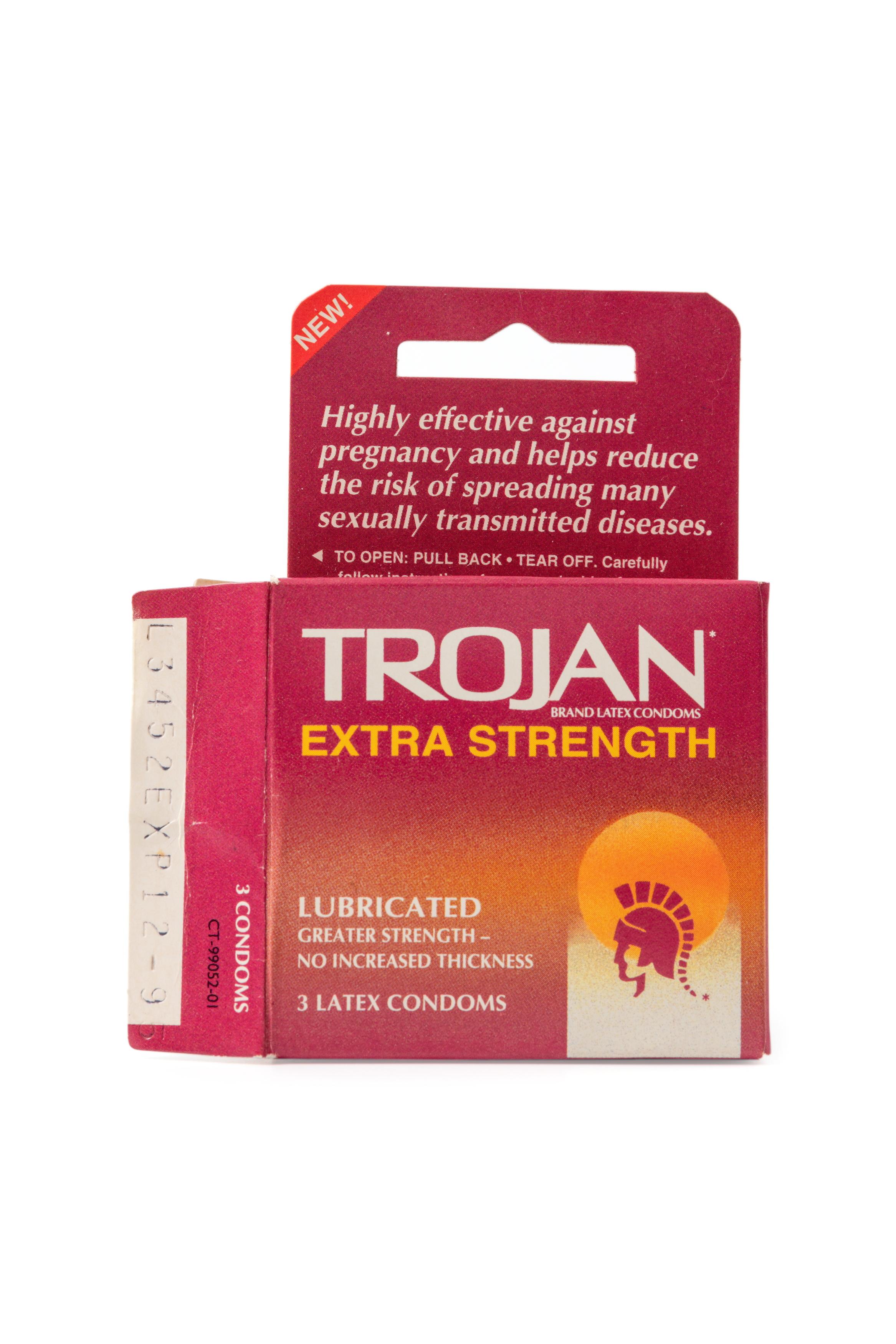 Powerhouse Collection - ⁨Trojan 'Extra Strength' pack of condoms