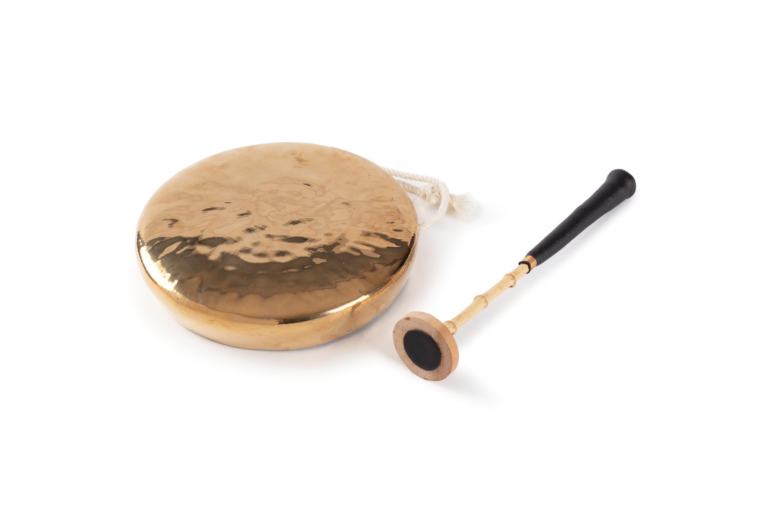 Kkwaenggwari gong with case and mallet