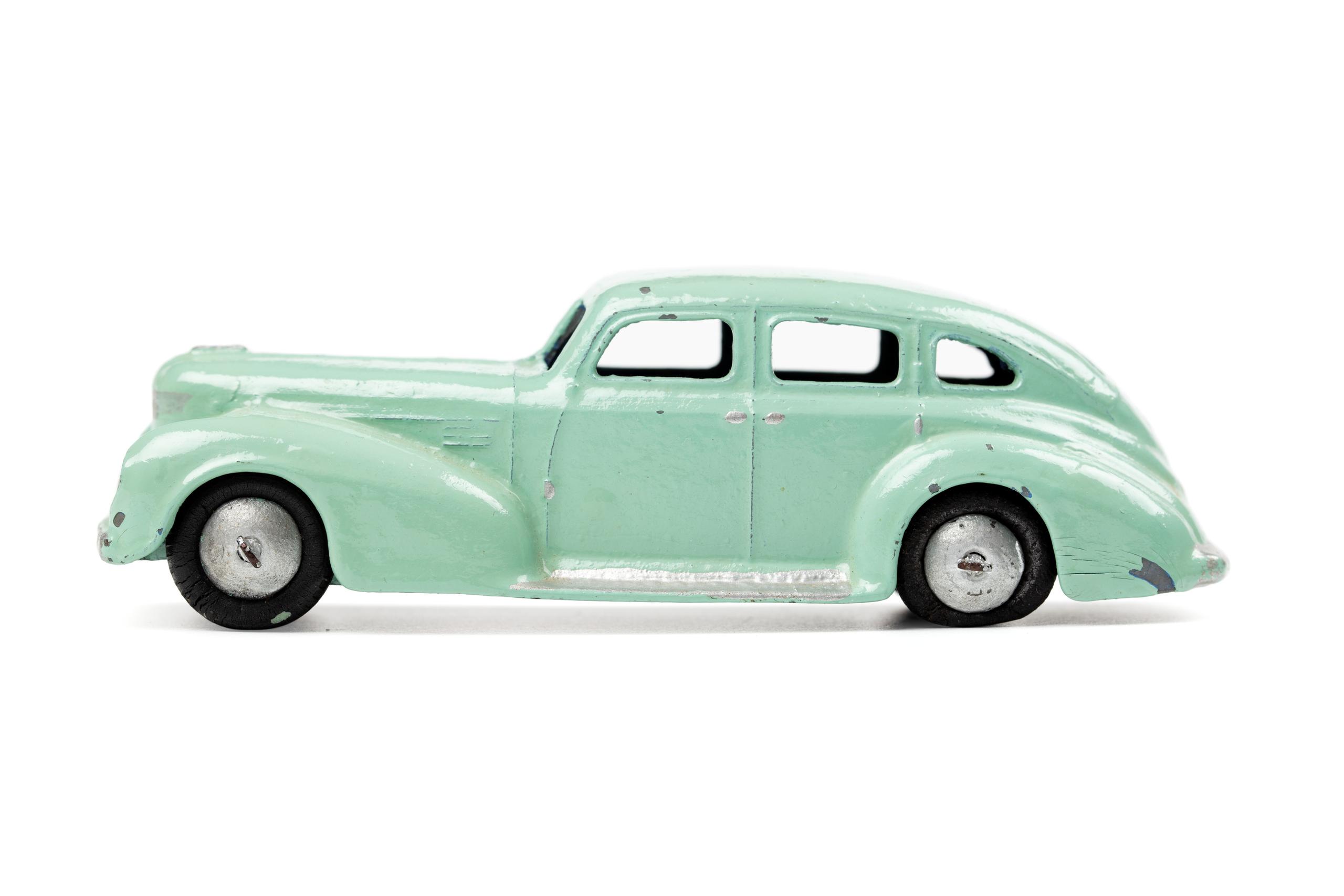 Powerhouse Collection - Dinky Toys No. 39E Chrysler Royal Sedan