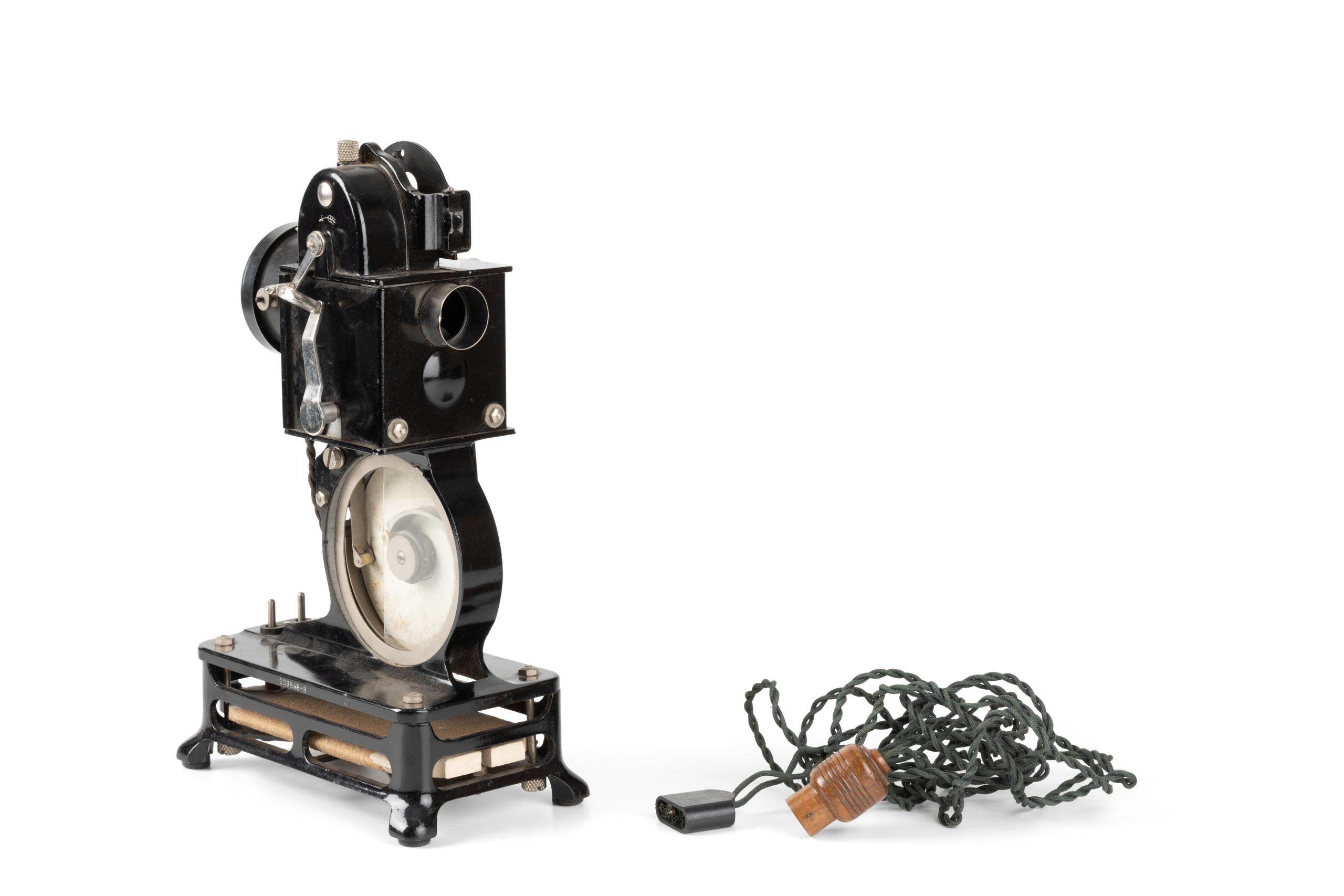 Powerhouse Collection - 'Pathe baby' film projector by Pathe