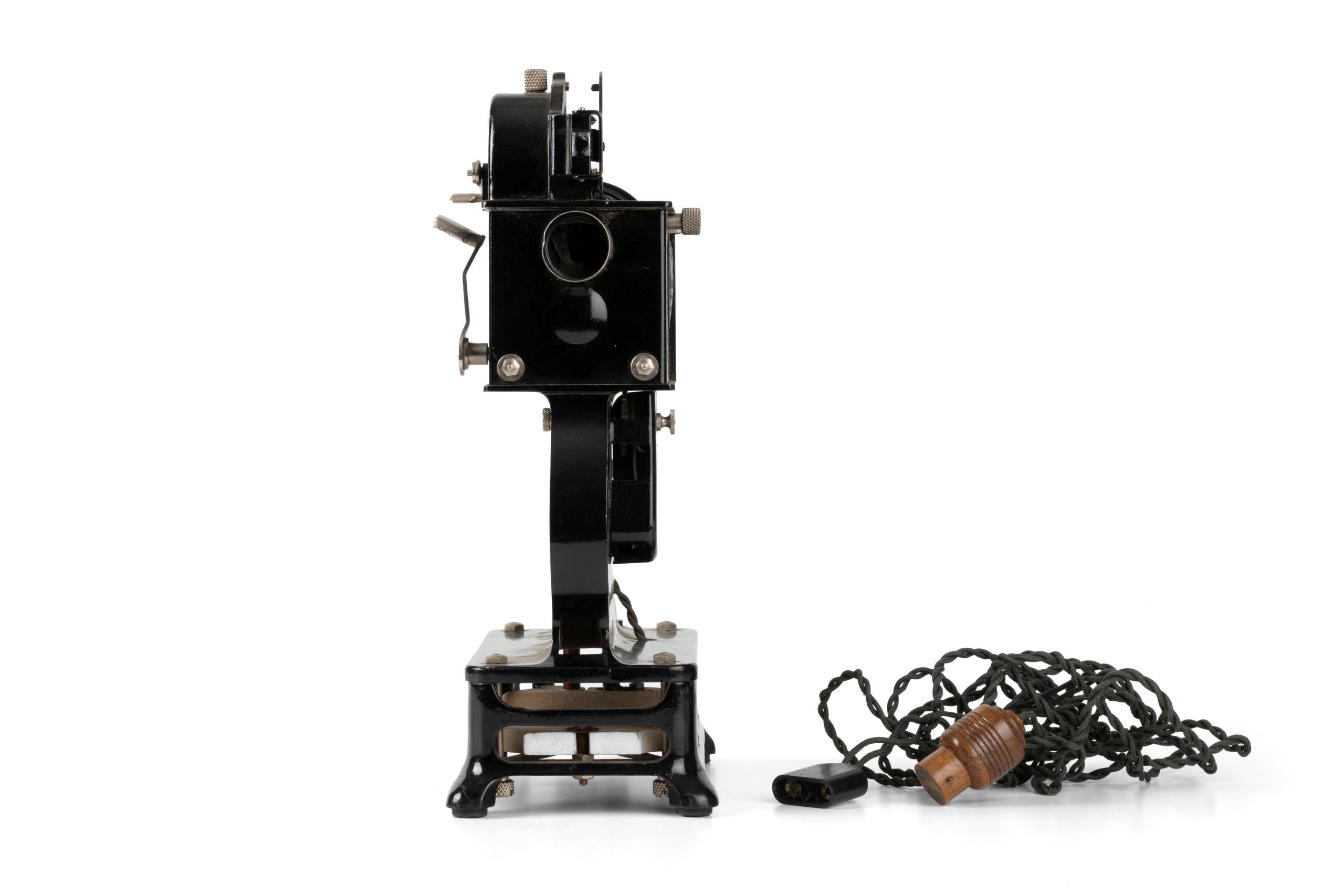 Powerhouse Collection - 'Pathe baby' film projector by Pathe