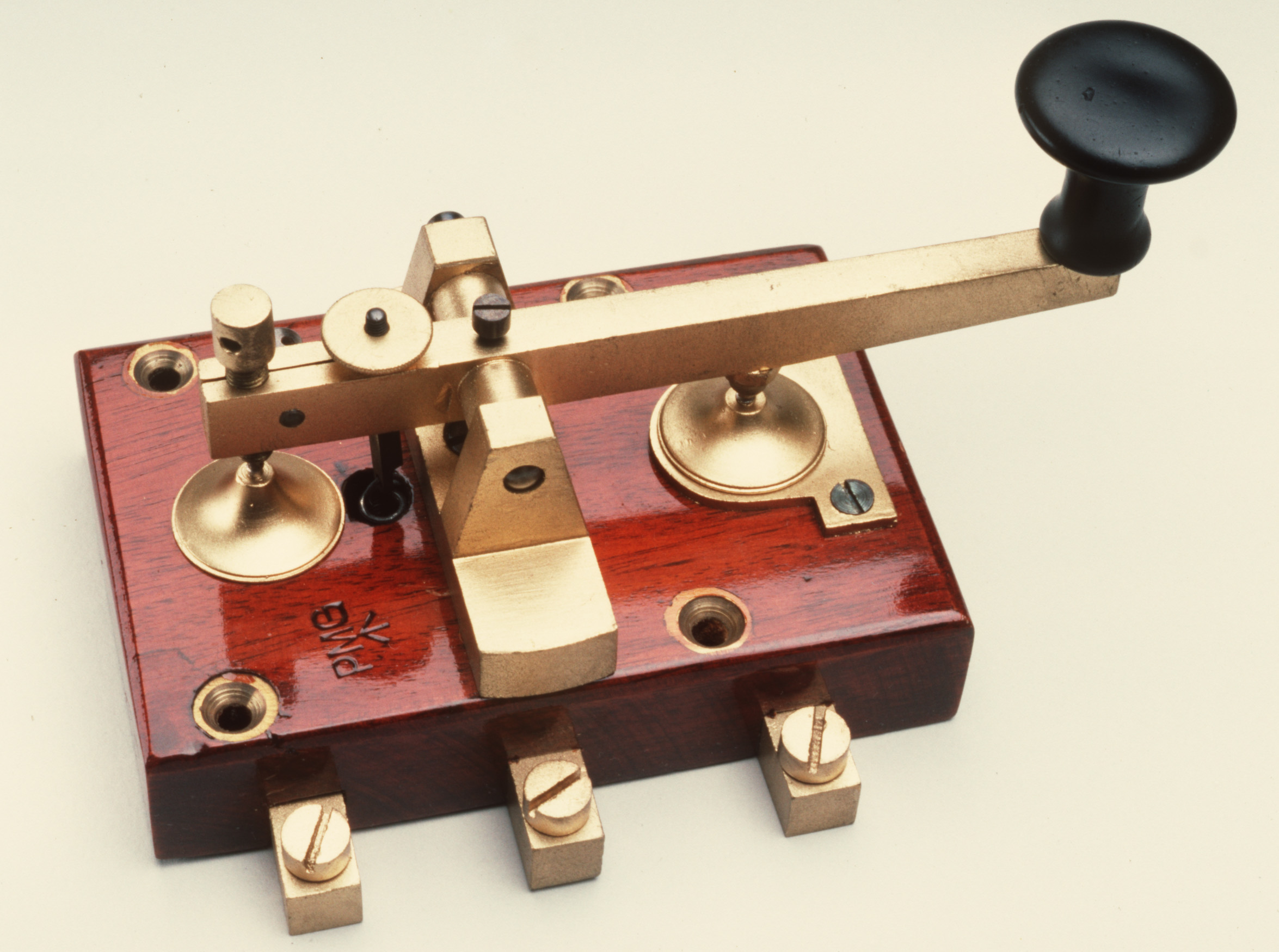 An electric telegraph key