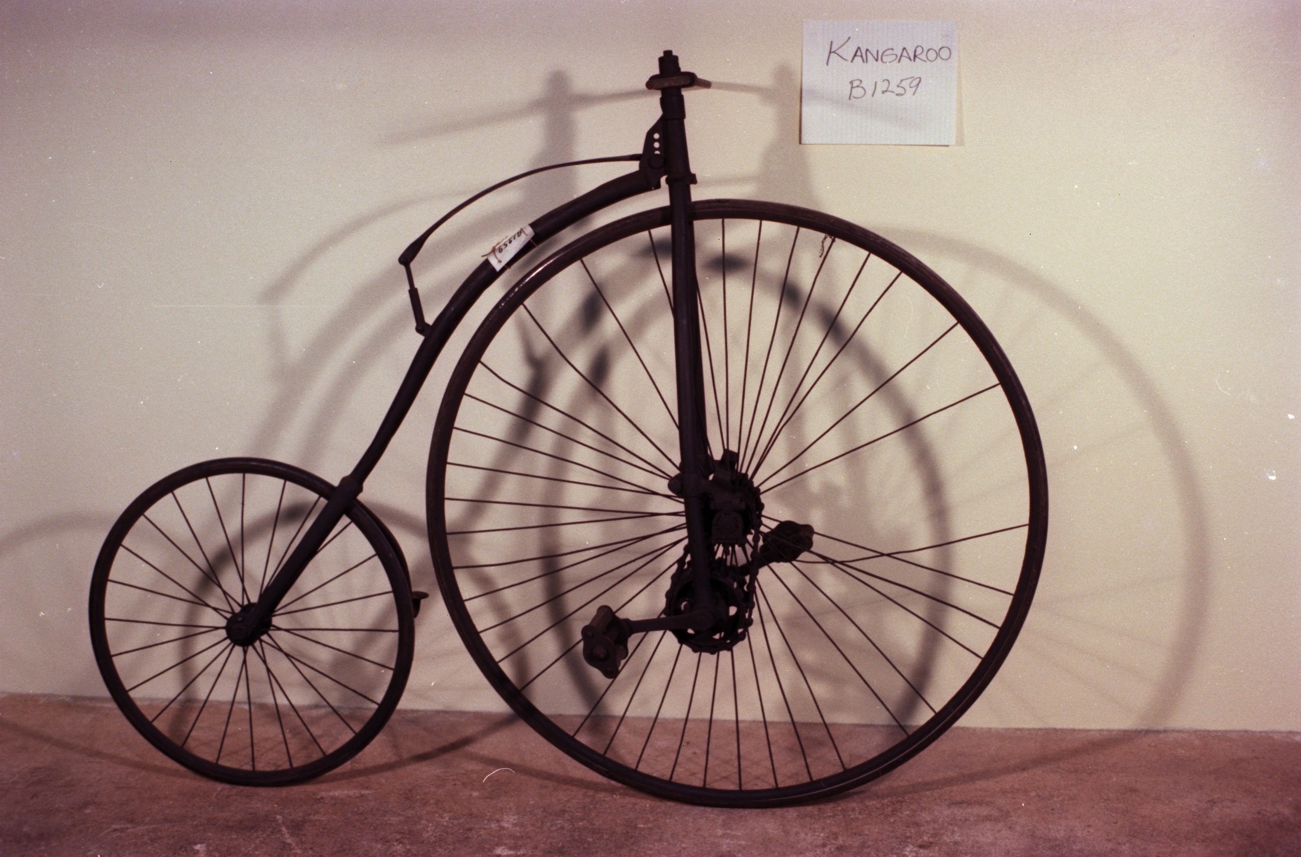 Hillman, Herbert & Cooper's 'Kangaroo' dwarf bicycle, 1884-1887