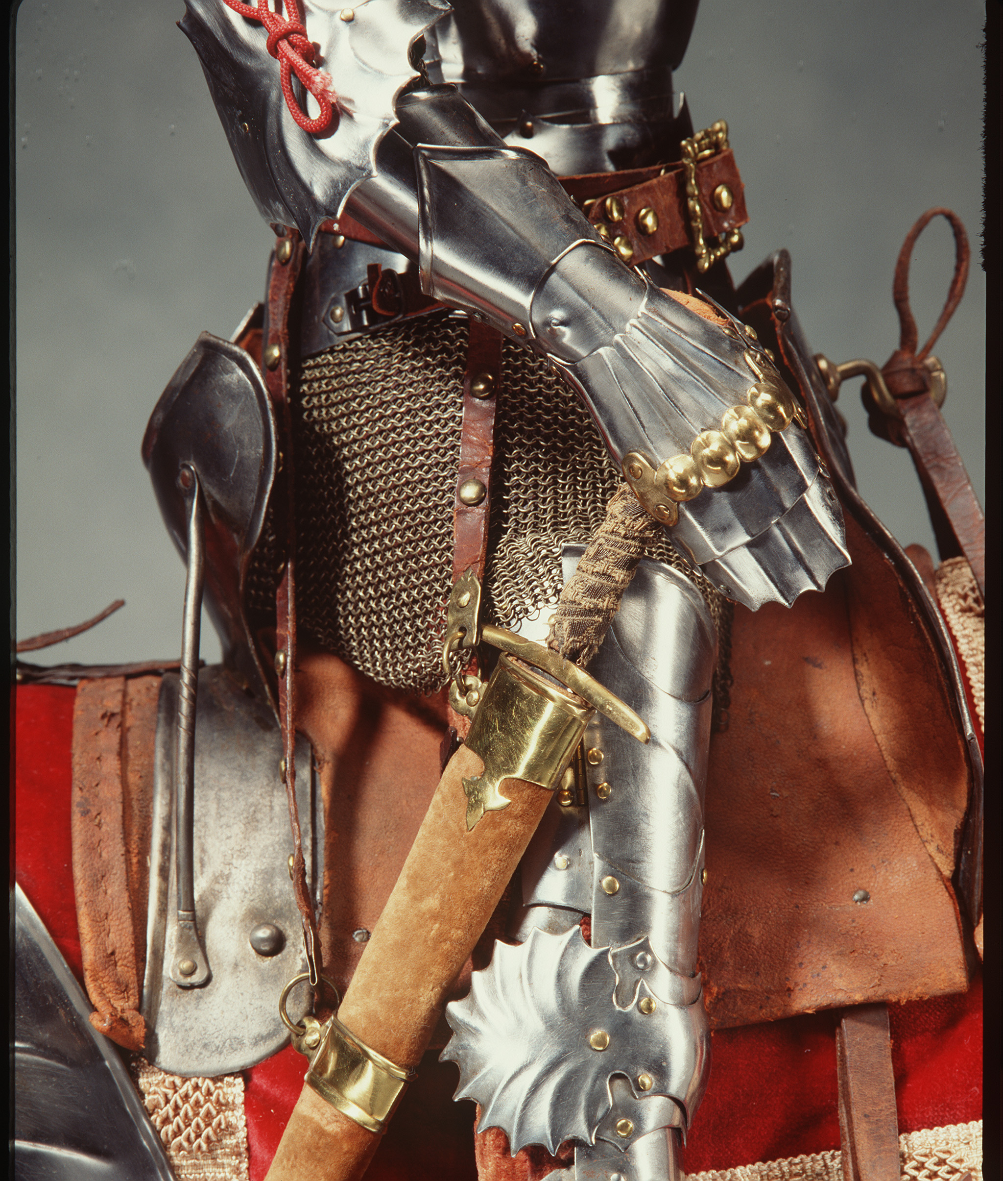 Miniature set of armour for knight and horse