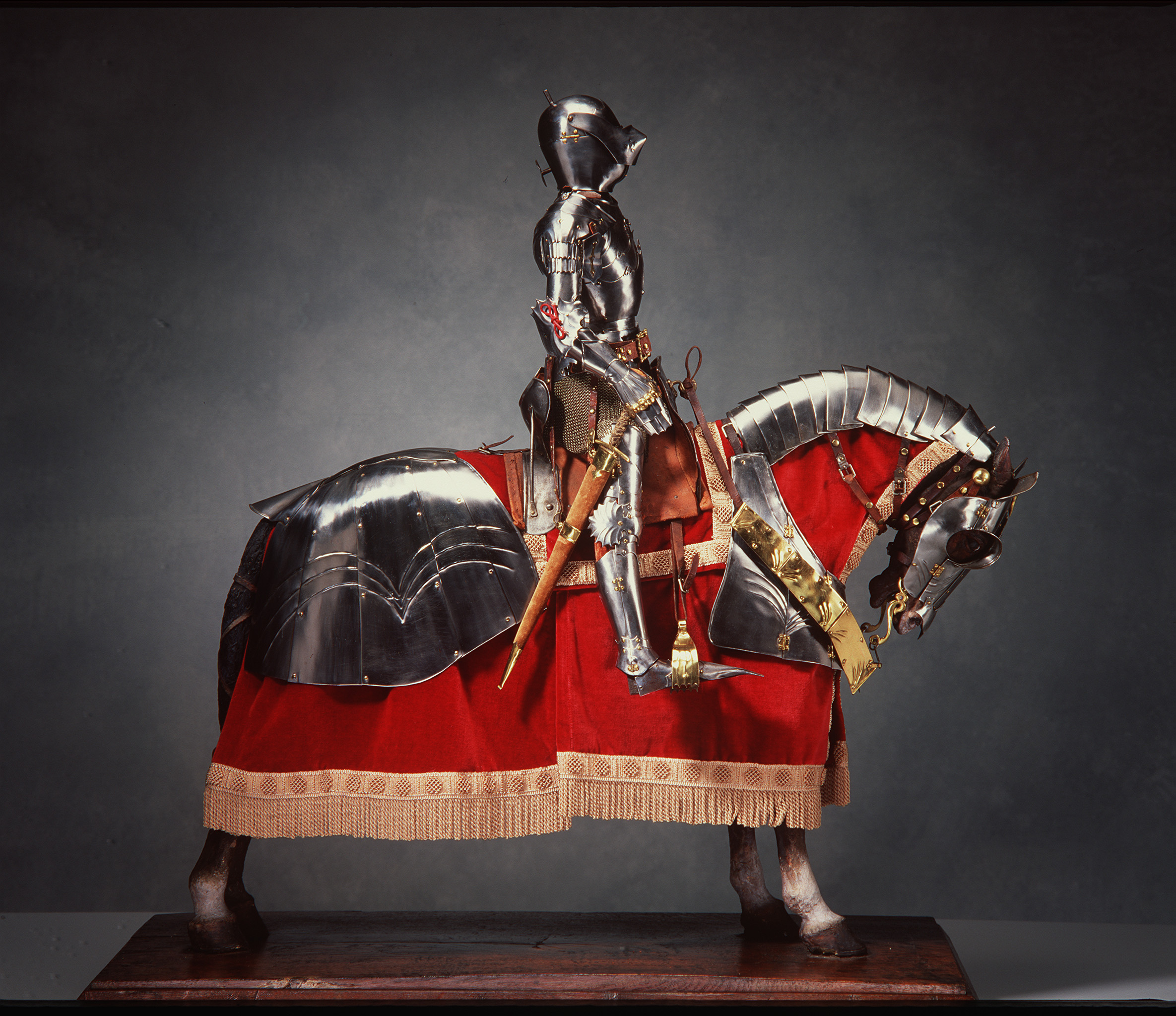 Miniature set of armour for knight and horse