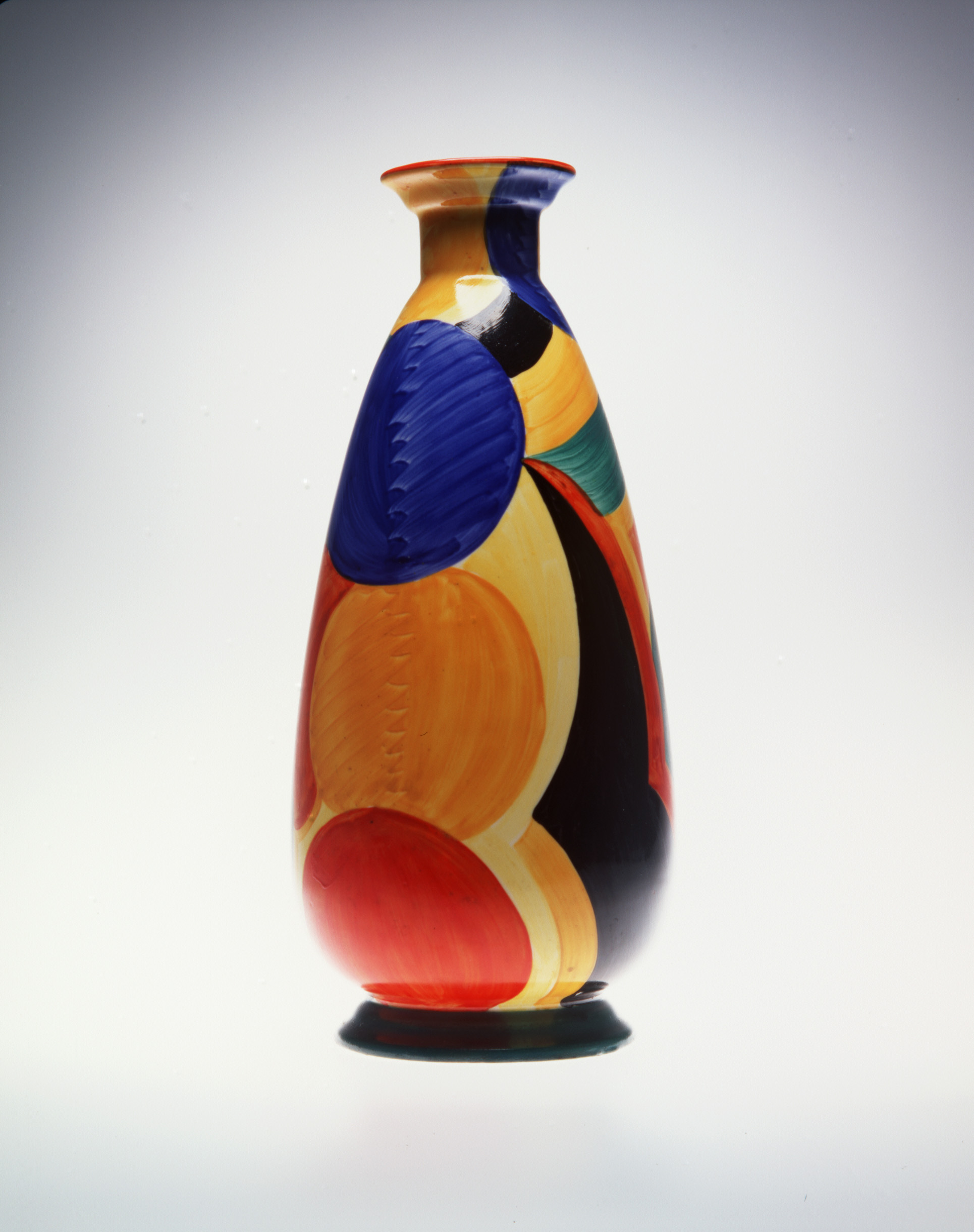 Vase designed by Susie Cooper
