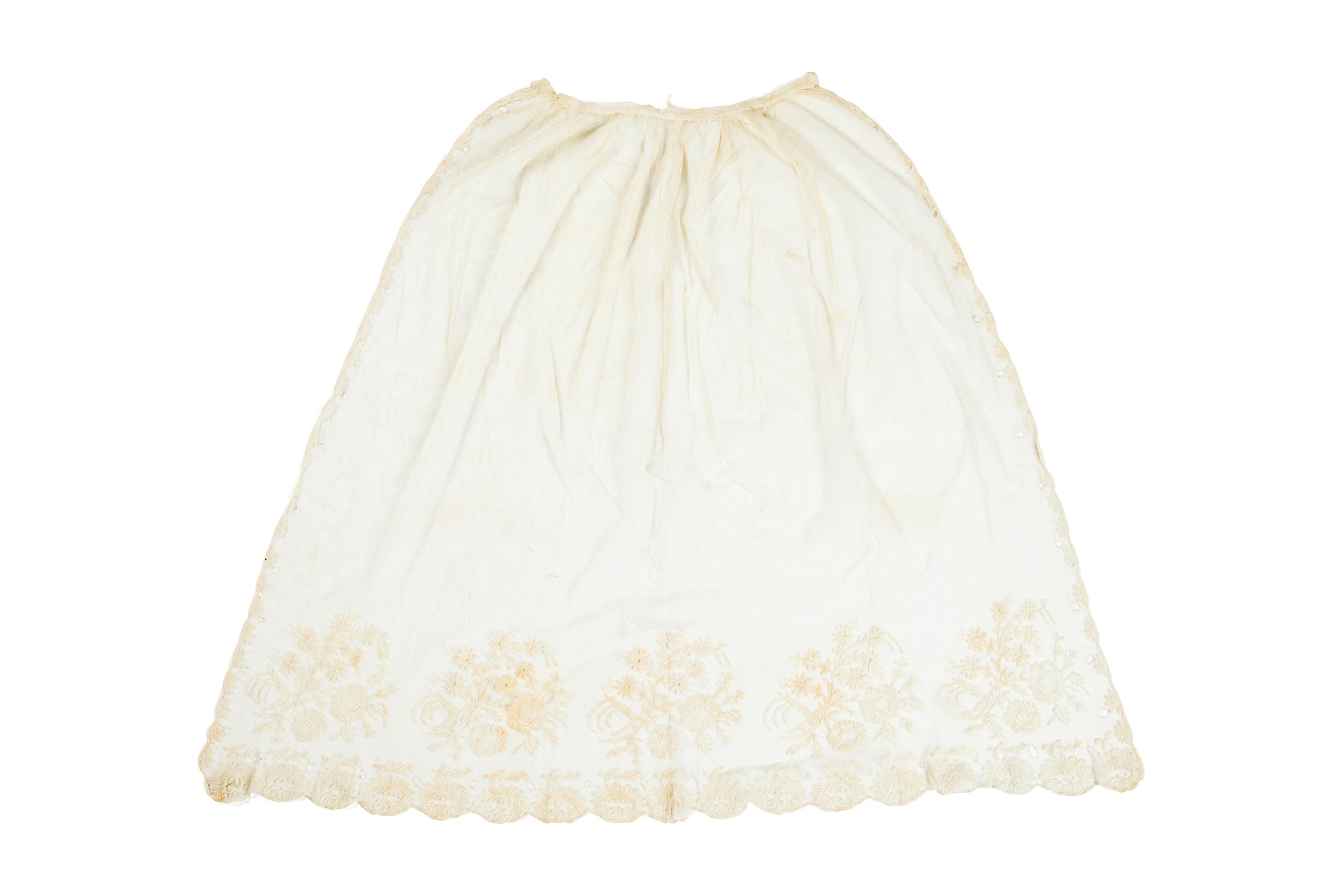 Embroidered net apron