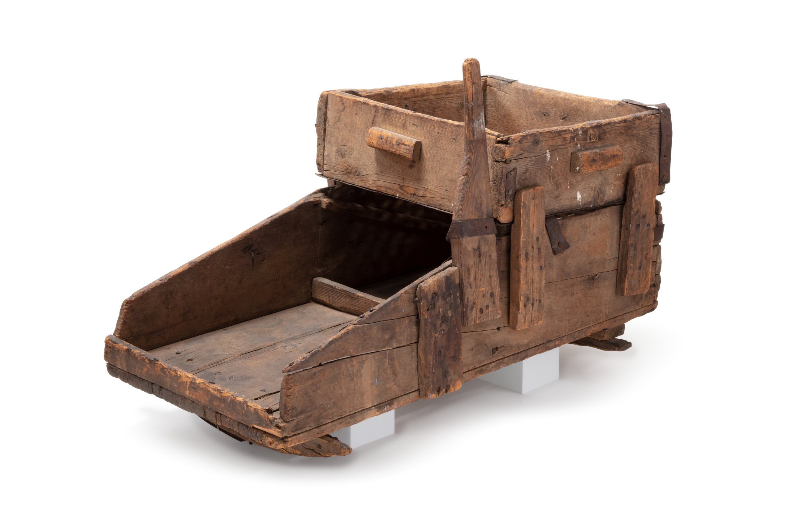 Gold washing cradle used in the Ophir goldfields
