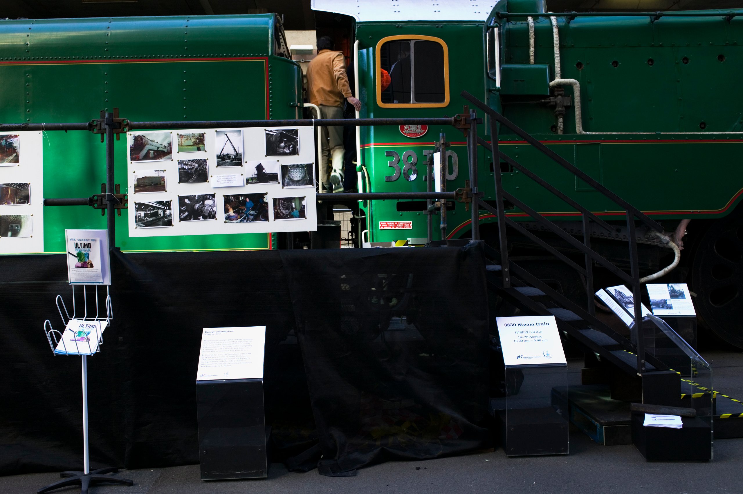 Steam locomotive No. 3830