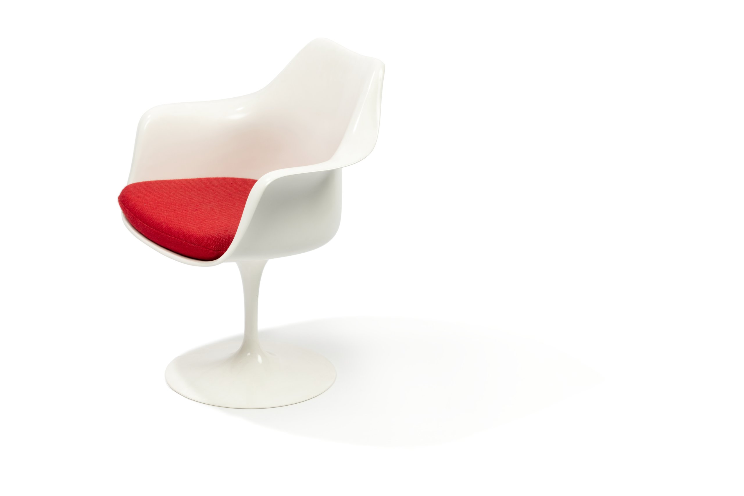 'Tulip' chair by Eero Saarinen for Knoll International