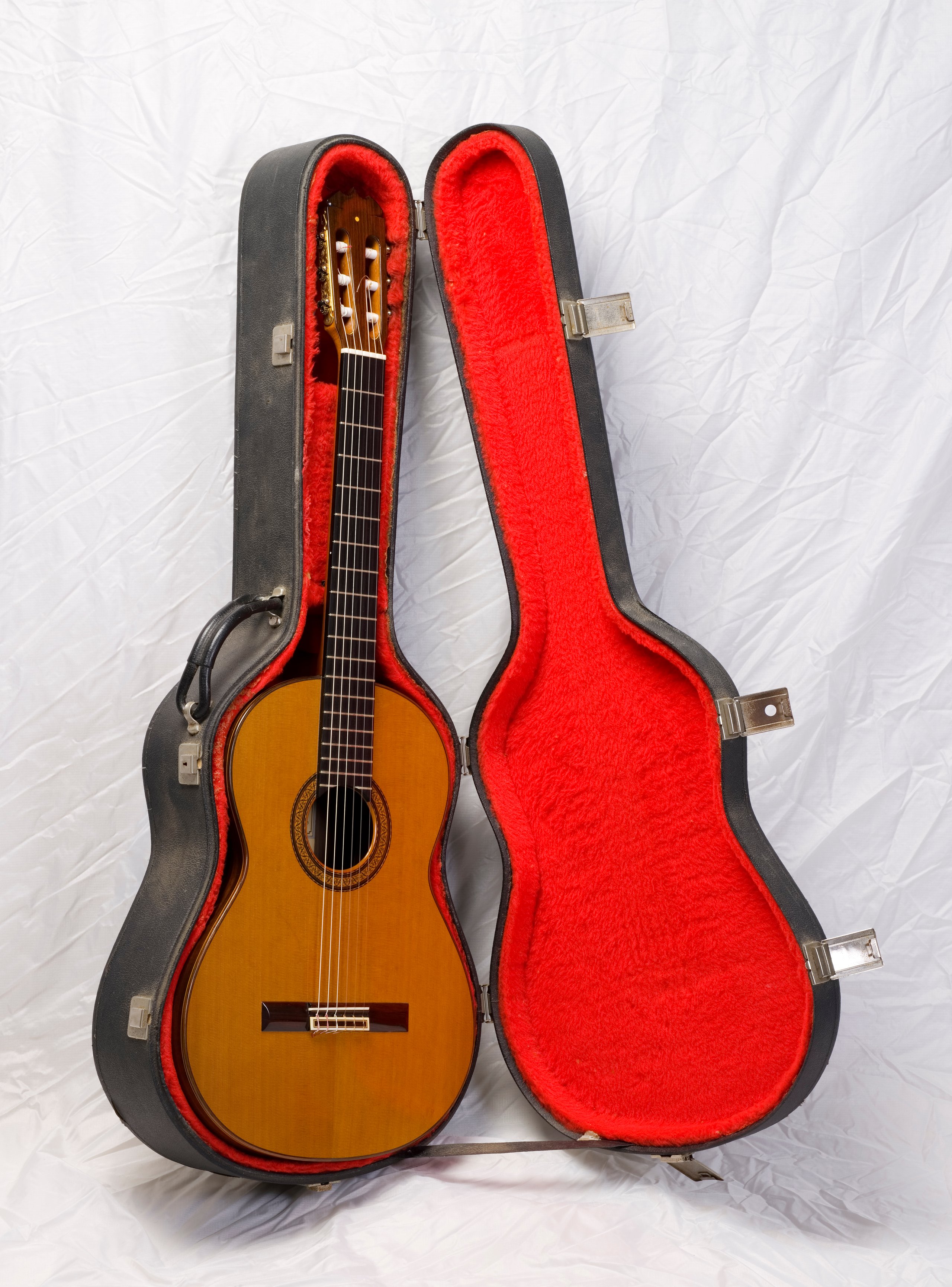 'De Camara' classical guitar made by Jose Ramirez