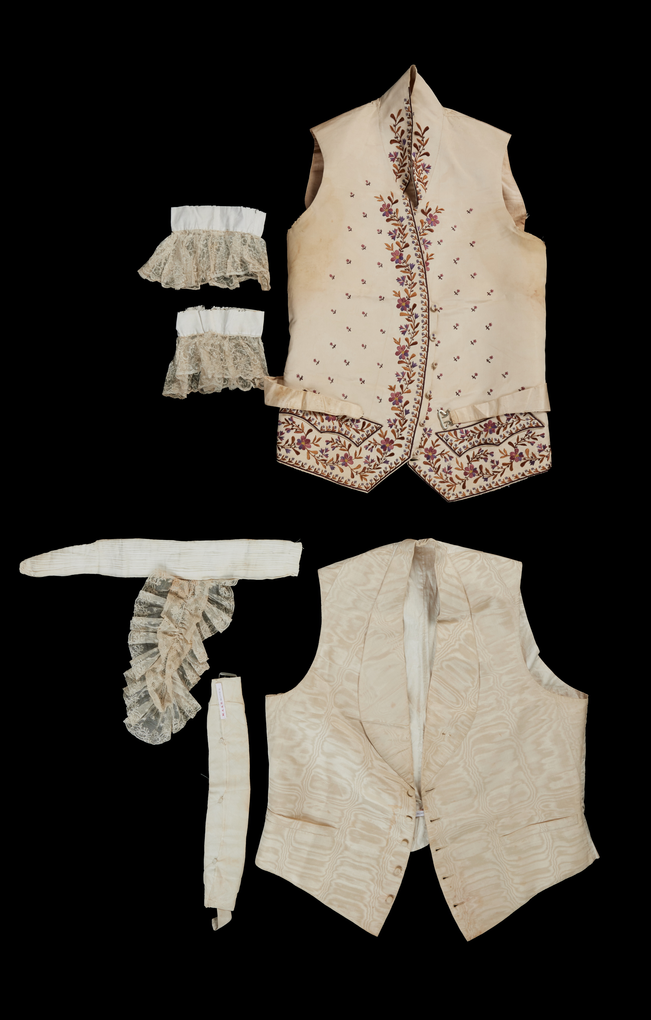 Court suit and accessories worn by Captain William Hovell