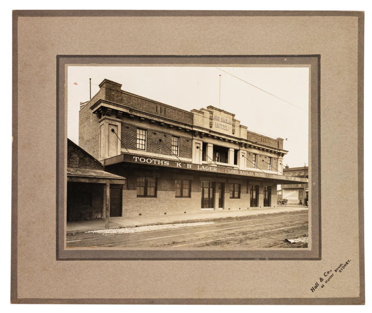 Photograph of Lord Raglan Hotel exterior, Alexandria by Hall & Co