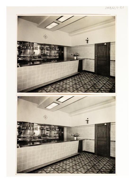 Photographs of Hotel Broadway saloon bar, Chippendale by E A Bradford