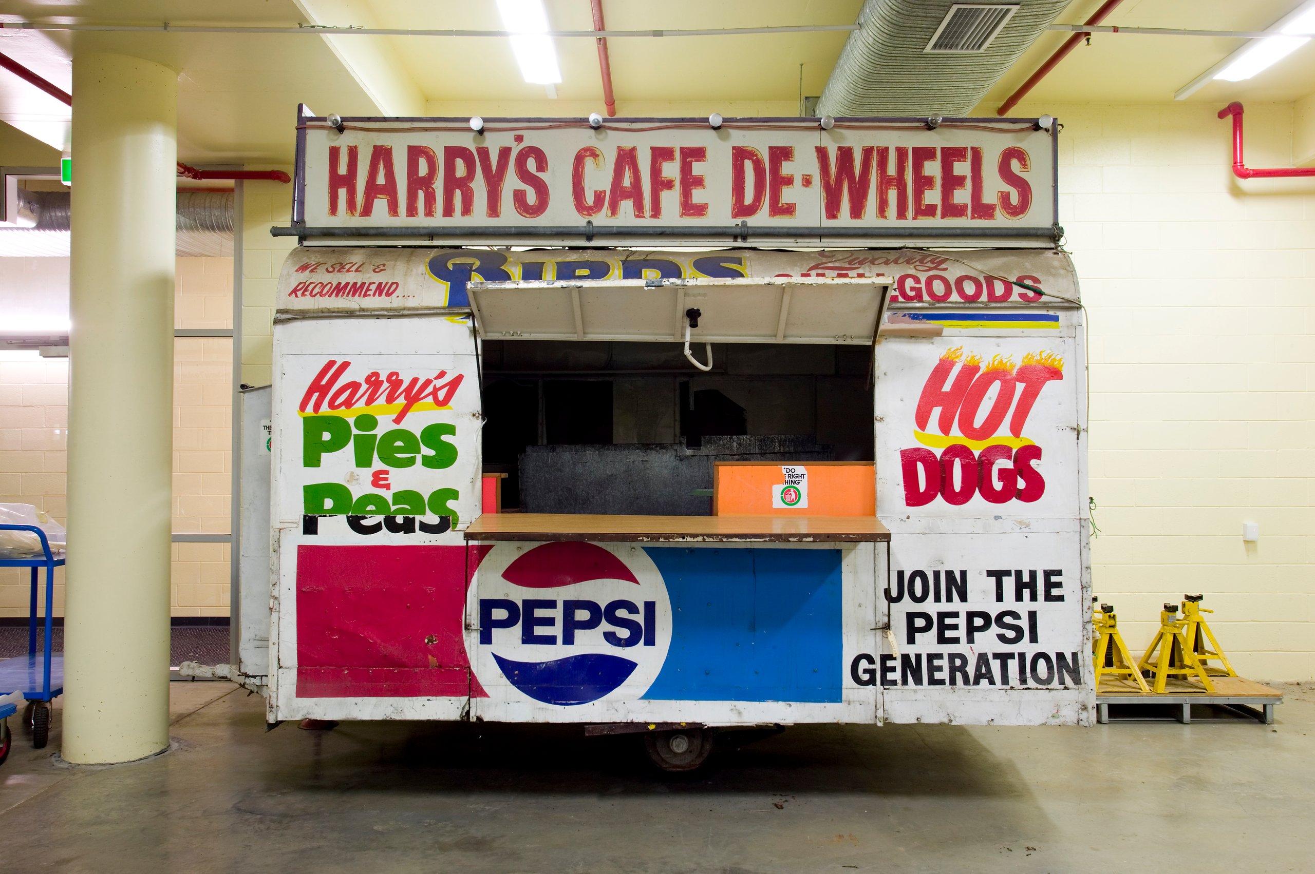 Harry's Cafe de Wheels caravan