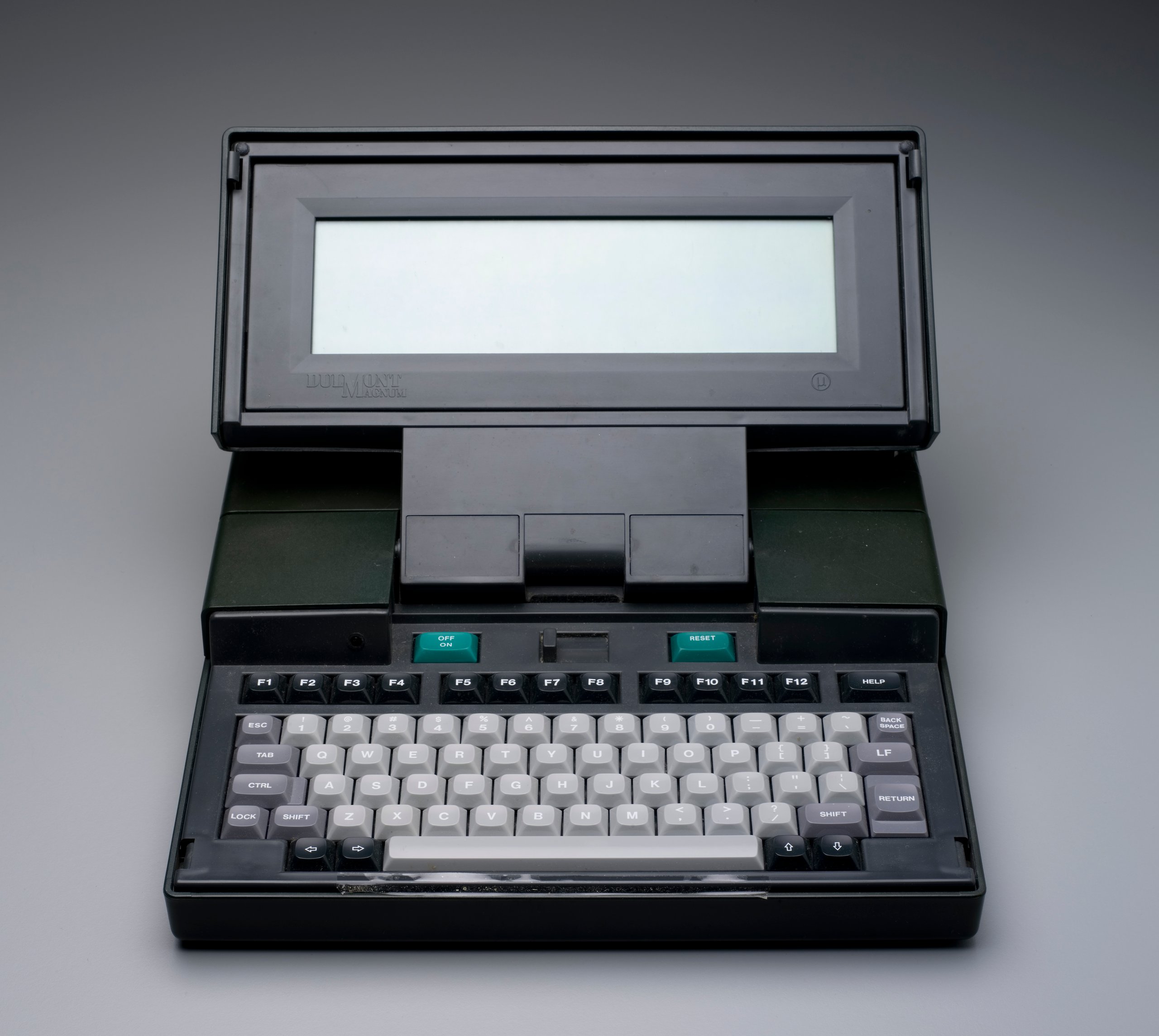 Dulmont Magnum laptop computer